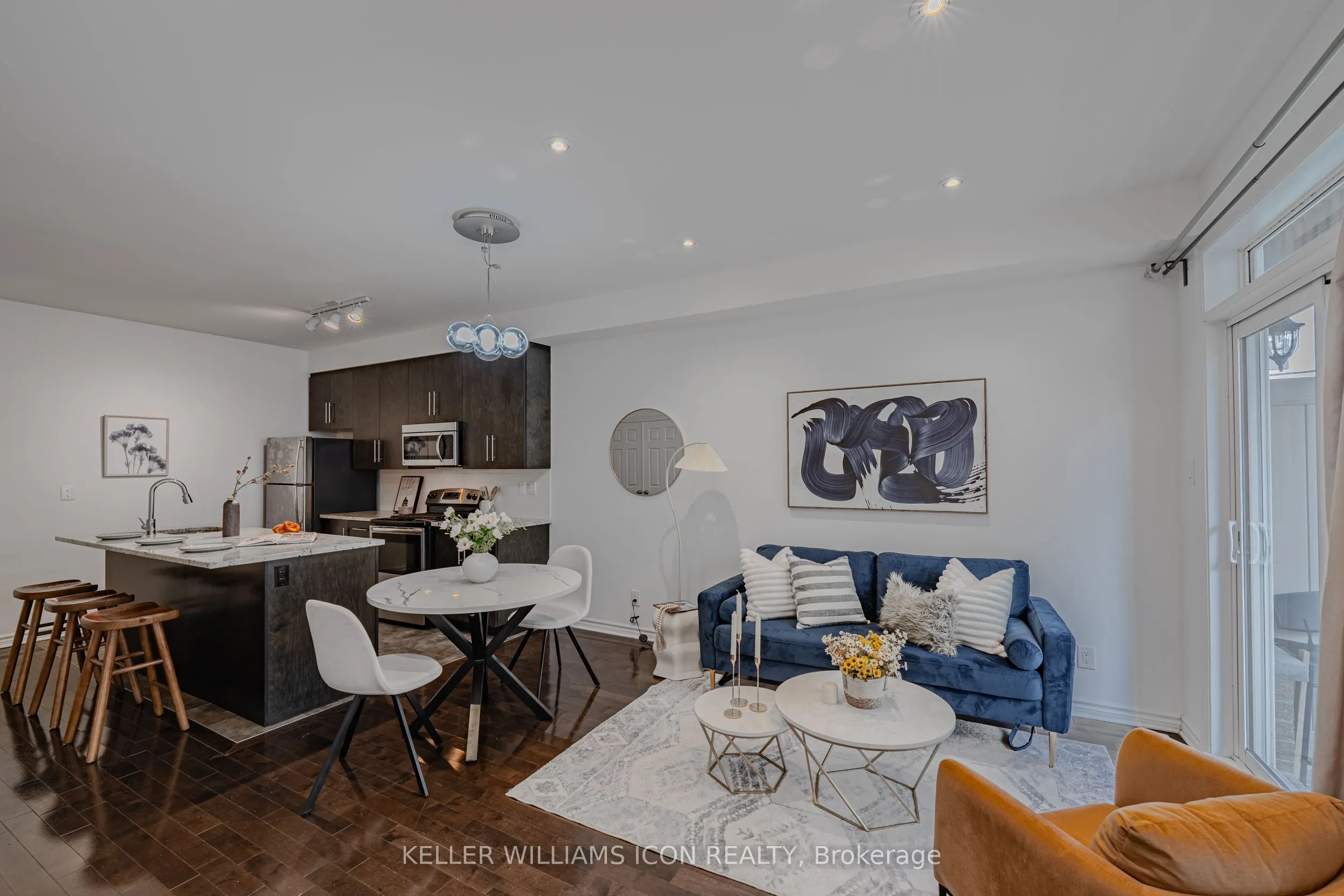 306 Everest Private, #D