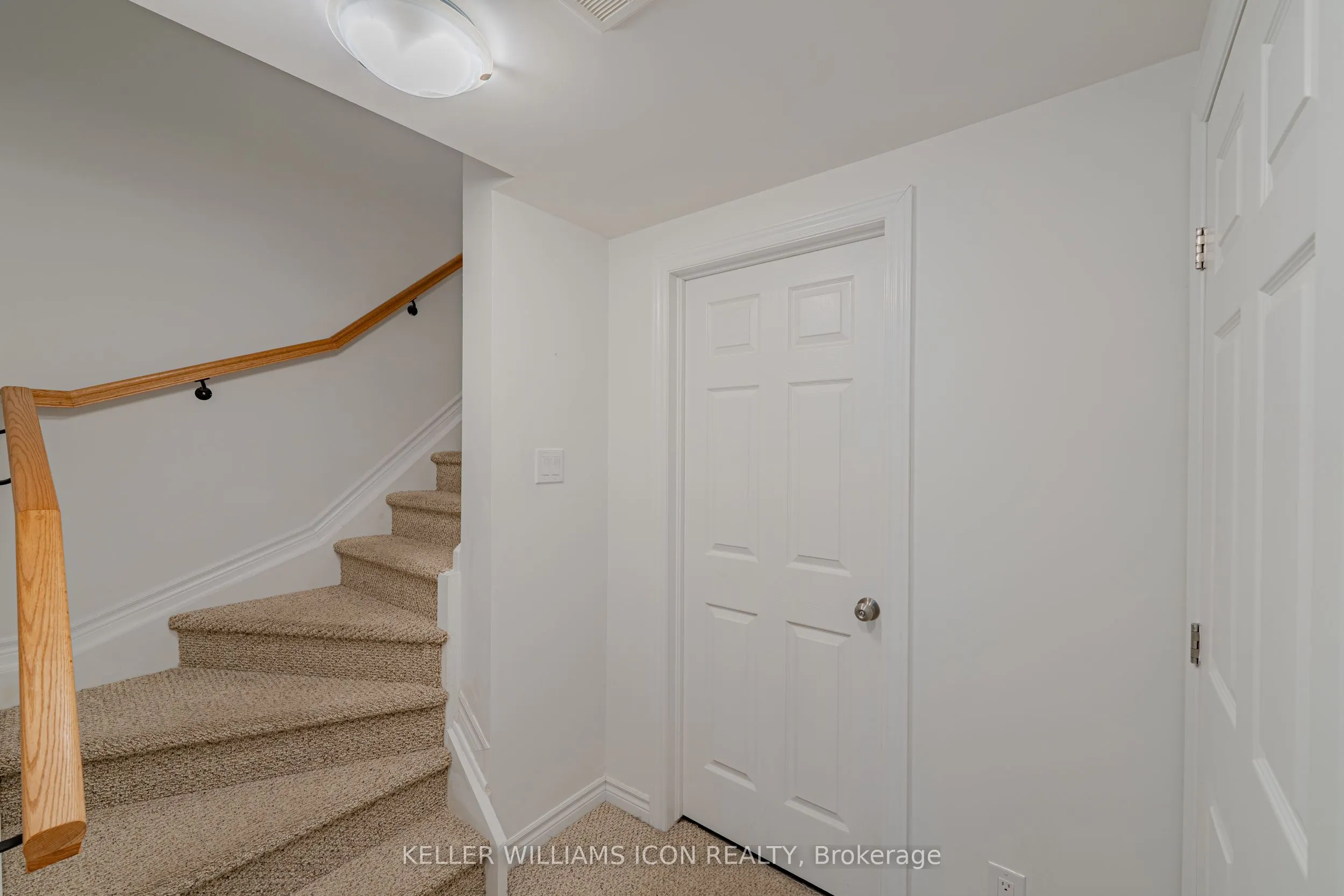 306 Everest Private, #D