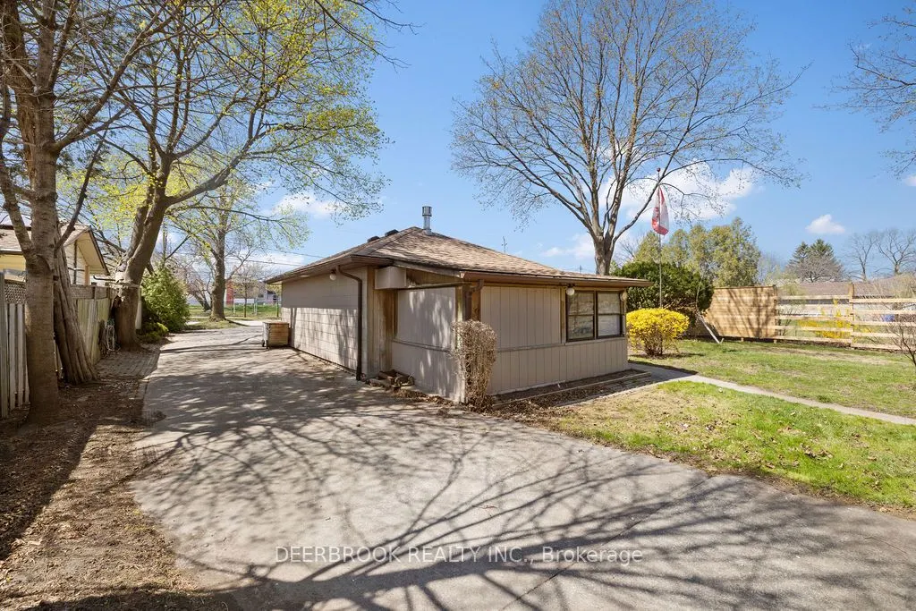 2990 Pillette Road