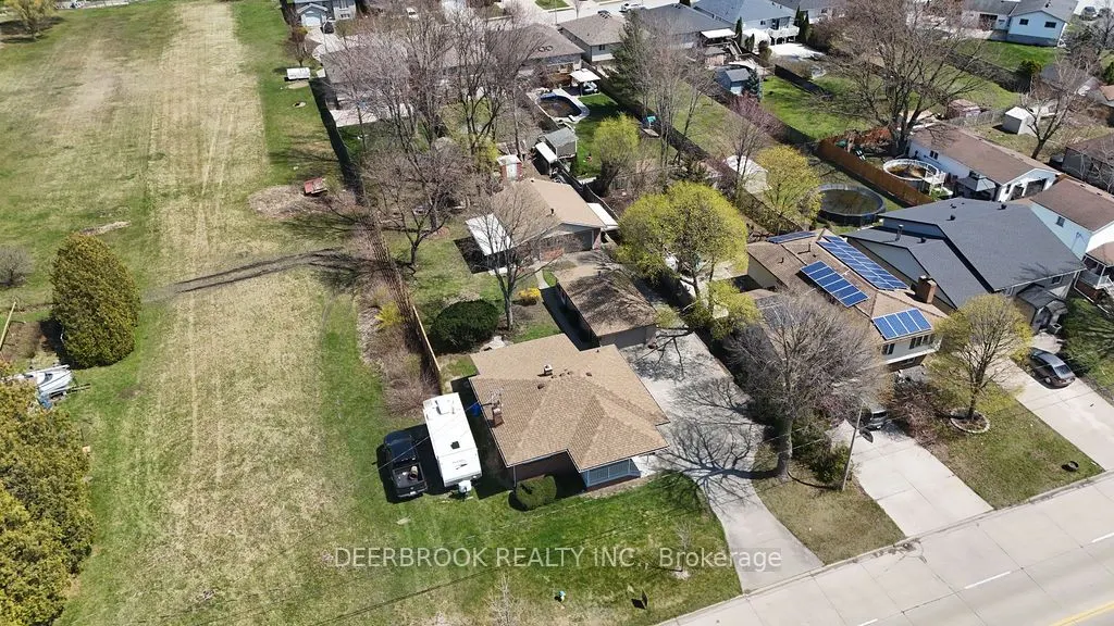 2990 Pillette Road