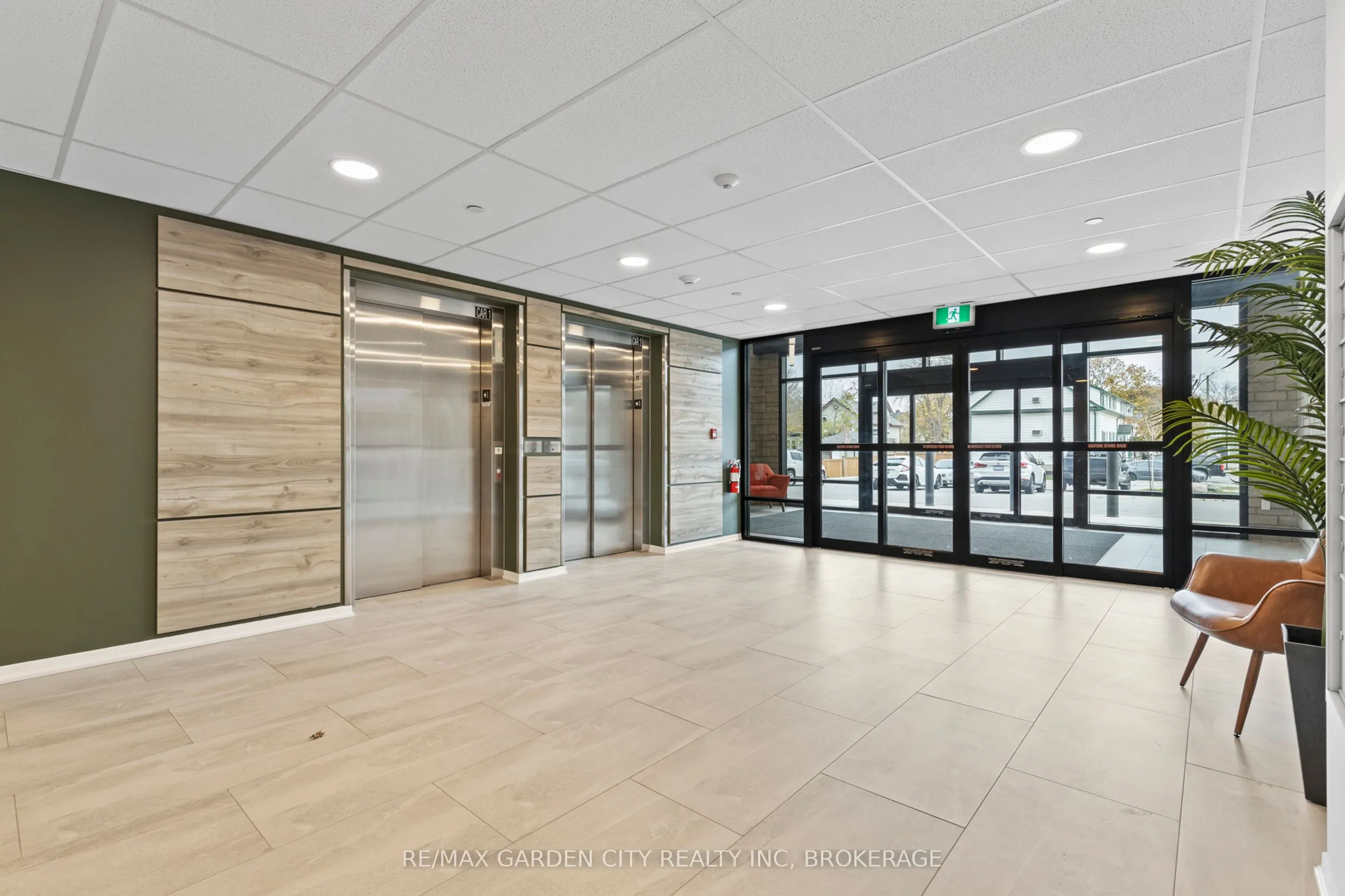 3998 Victoria Avenue, #305