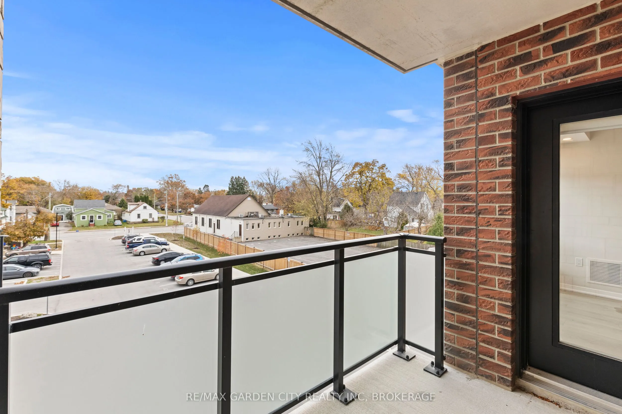3998 Victoria Avenue, #305