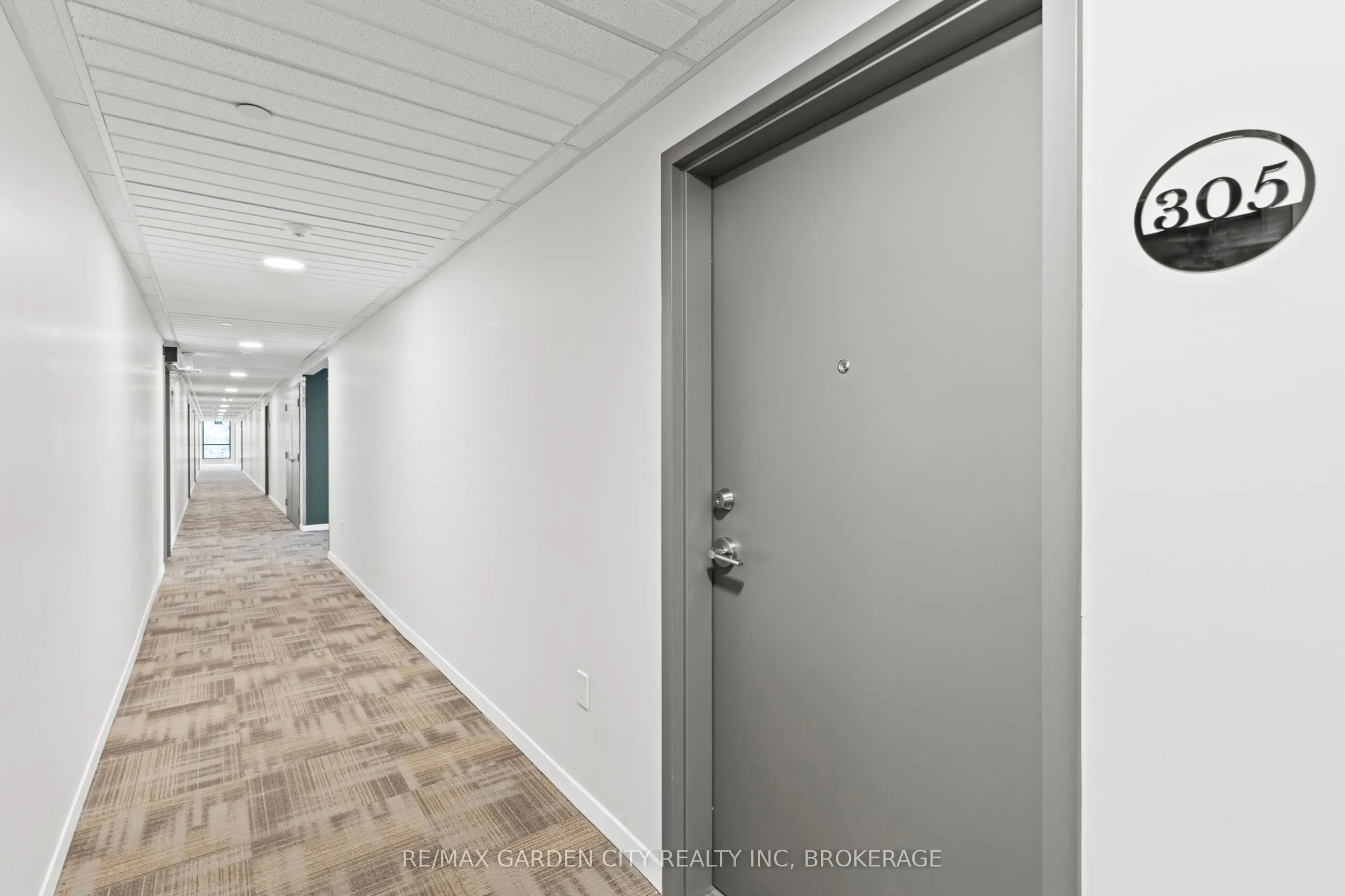 3998 Victoria Avenue, #305