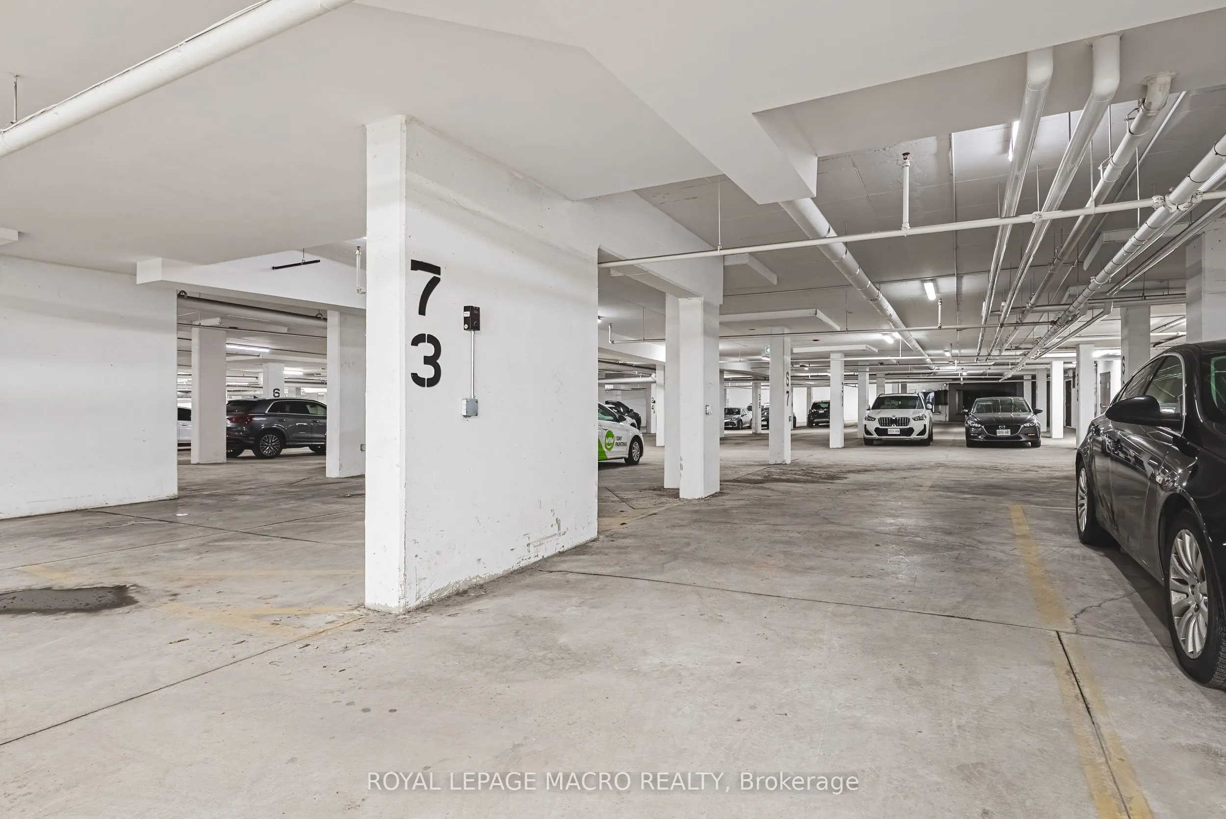 450 Dundas Street E, #902