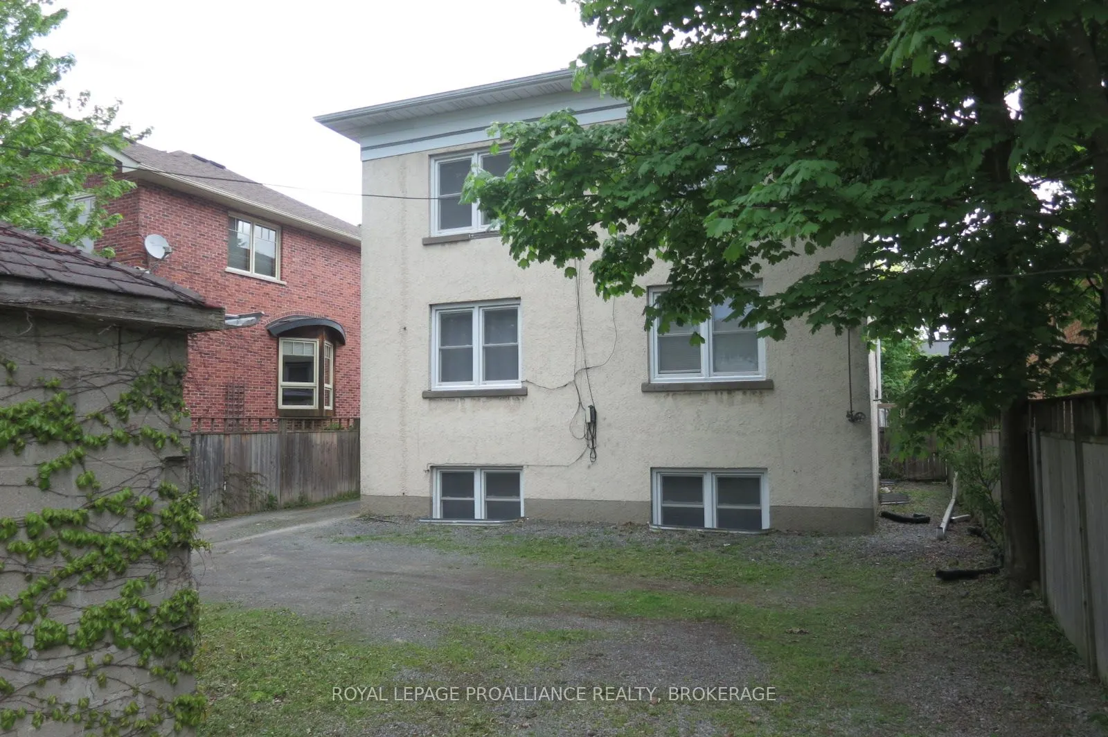 418 College Street