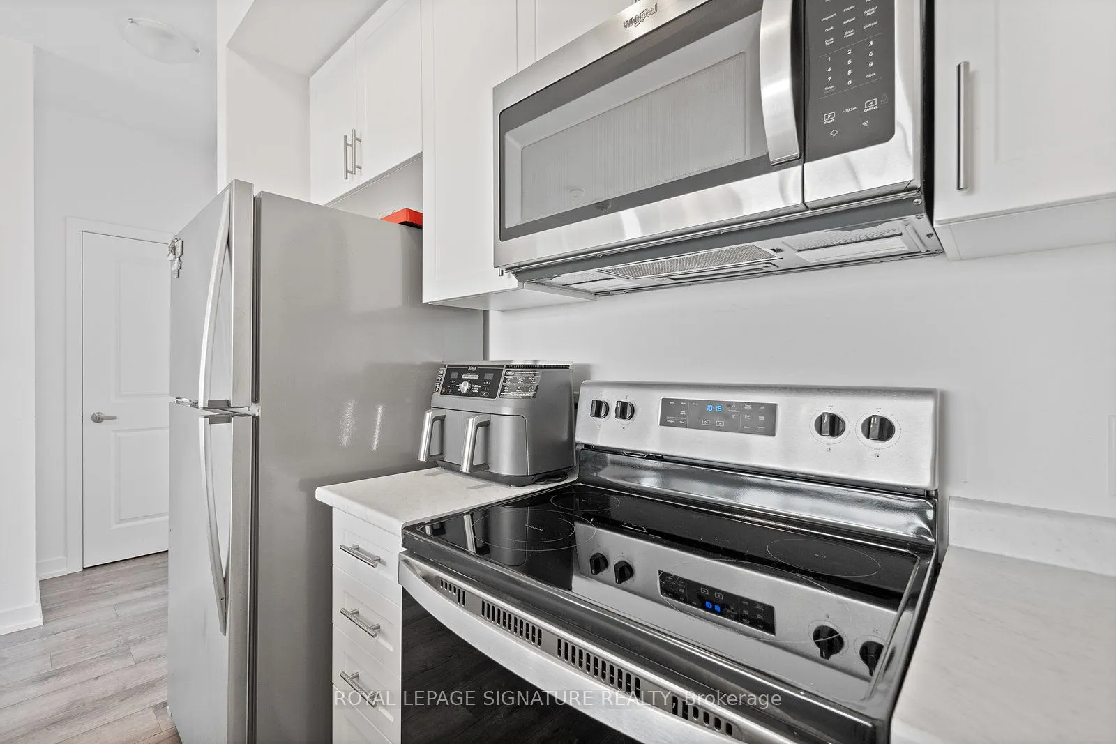450 Dundas Street E, #804