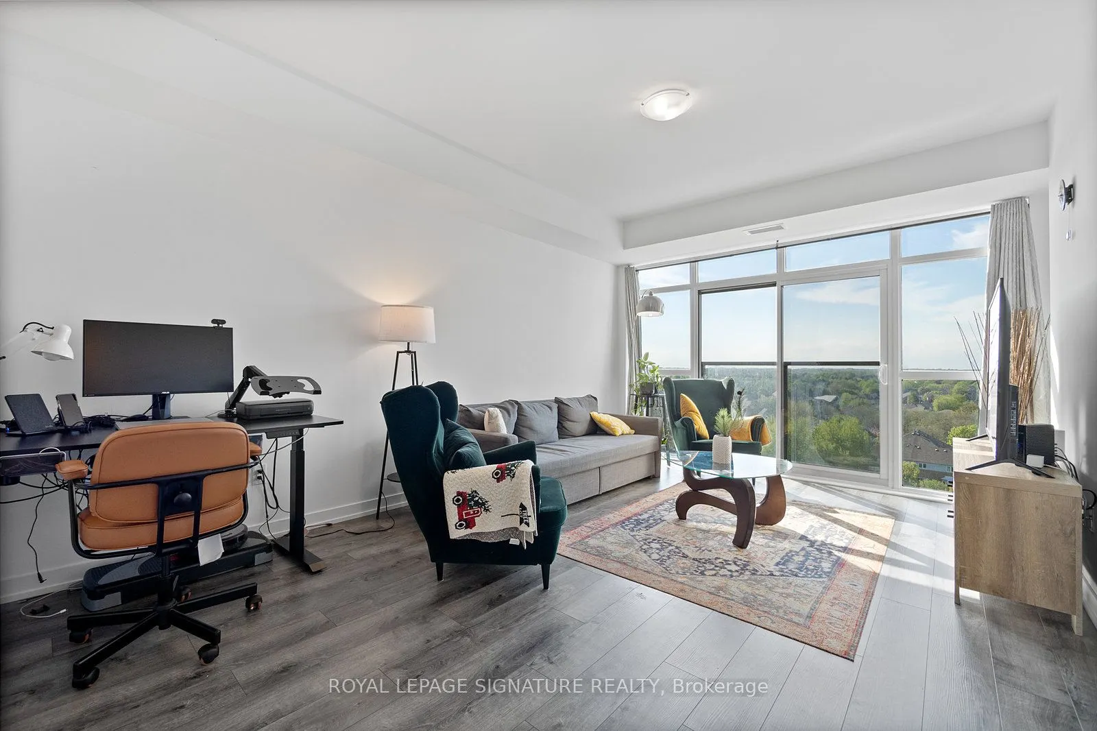450 Dundas Street E, #804