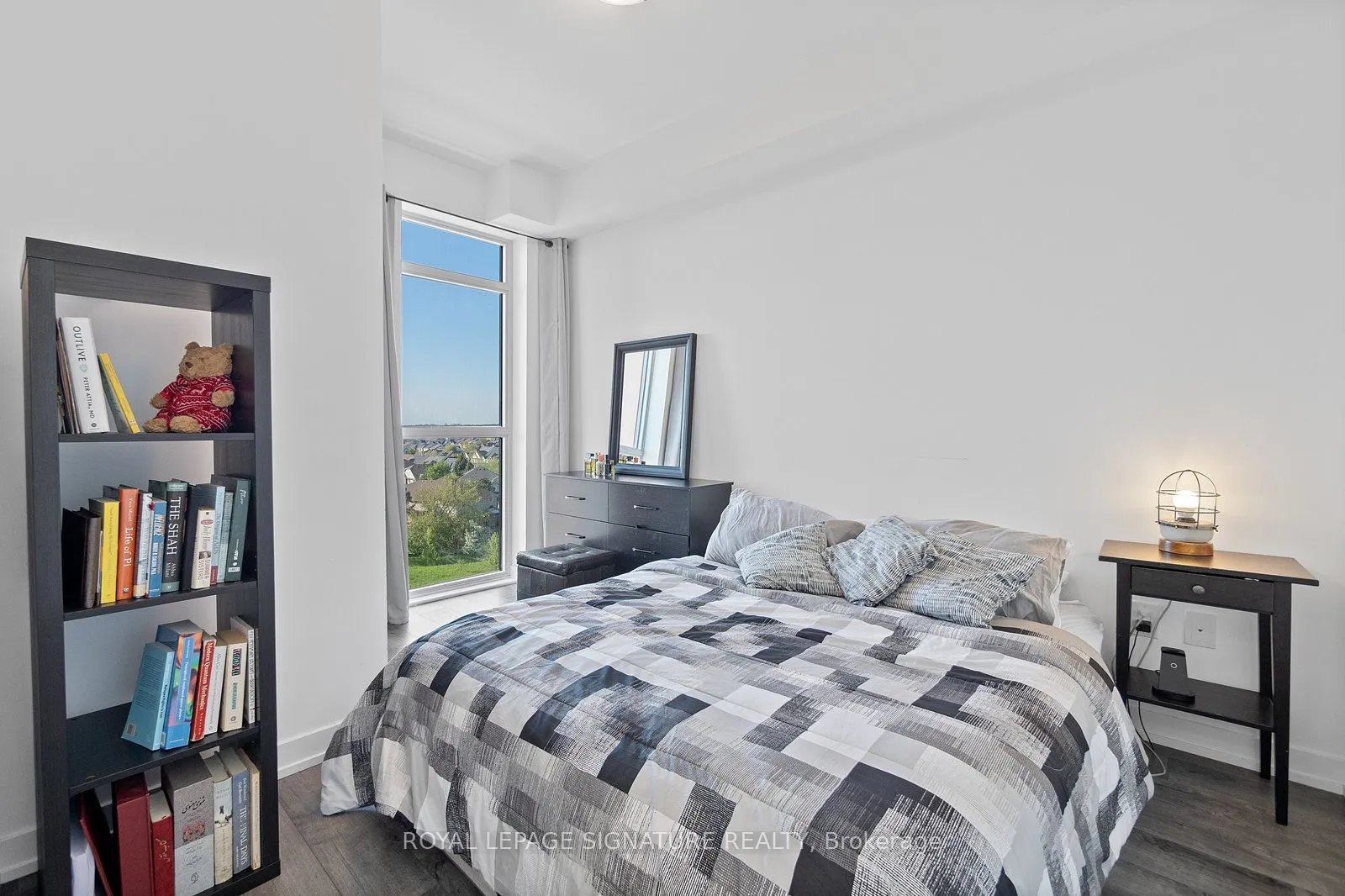 450 Dundas Street E, #804