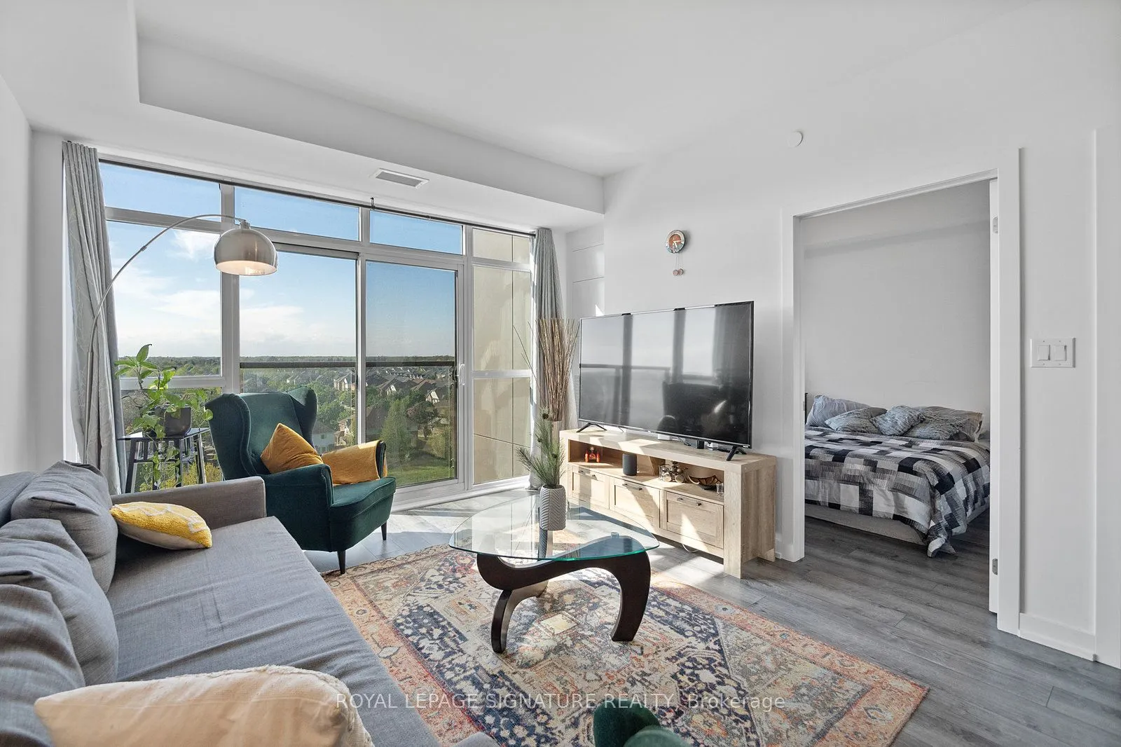 450 Dundas Street E, #804