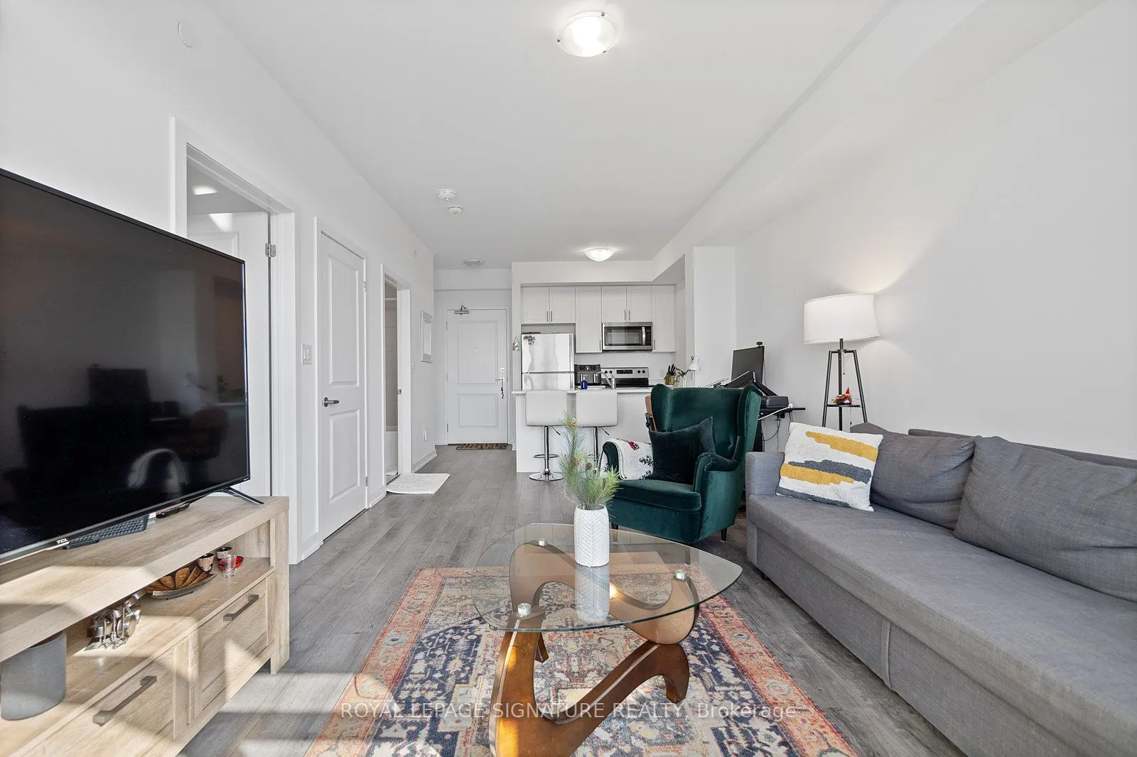 450 Dundas Street E, #804