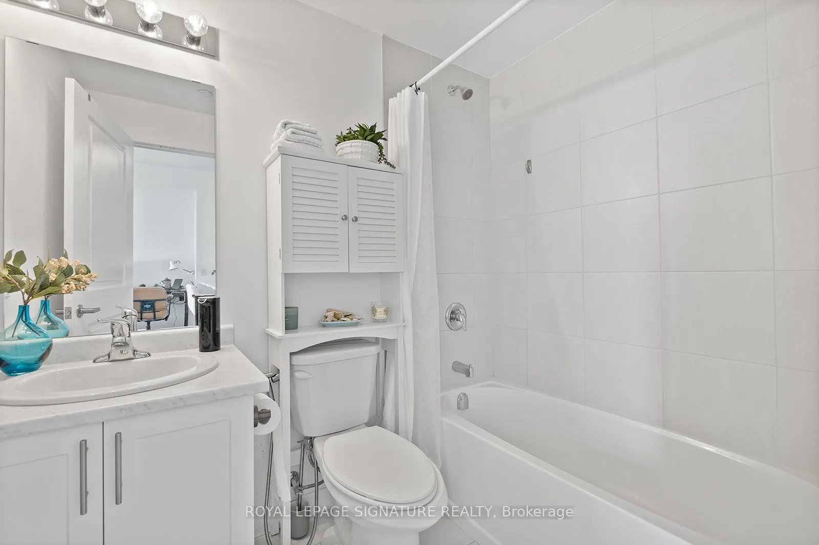 450 Dundas Street E, #804