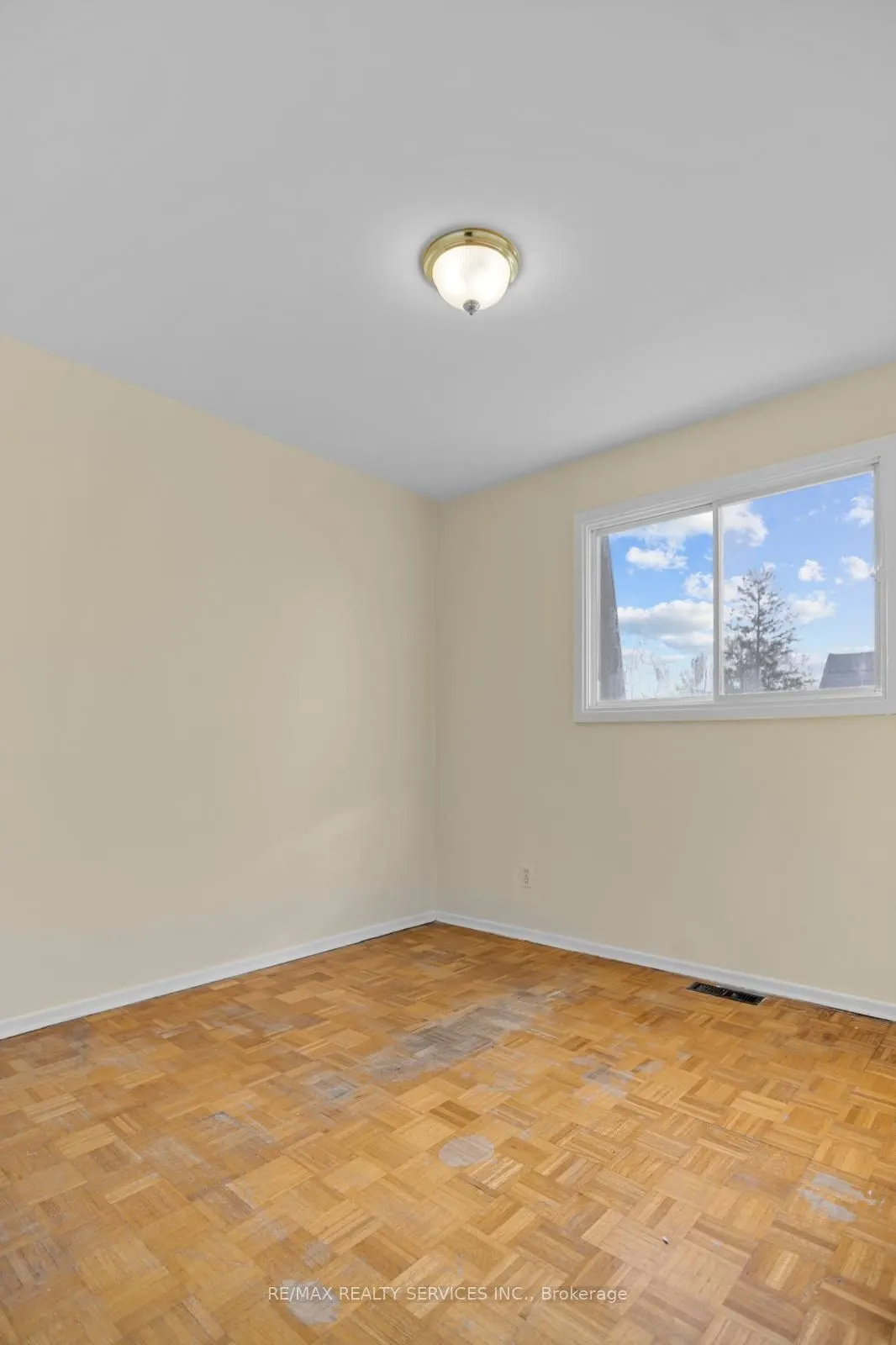 205 Boullee Street, #26