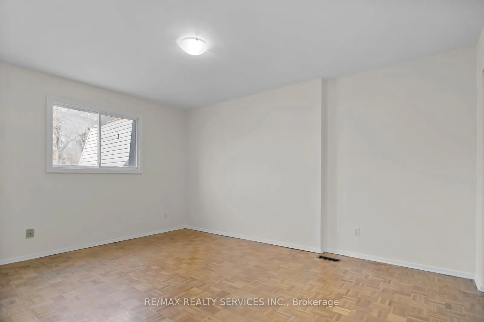 205 Boullee Street, #26