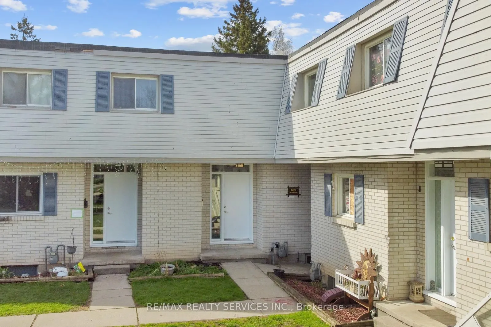 205 Boullee Street, #26