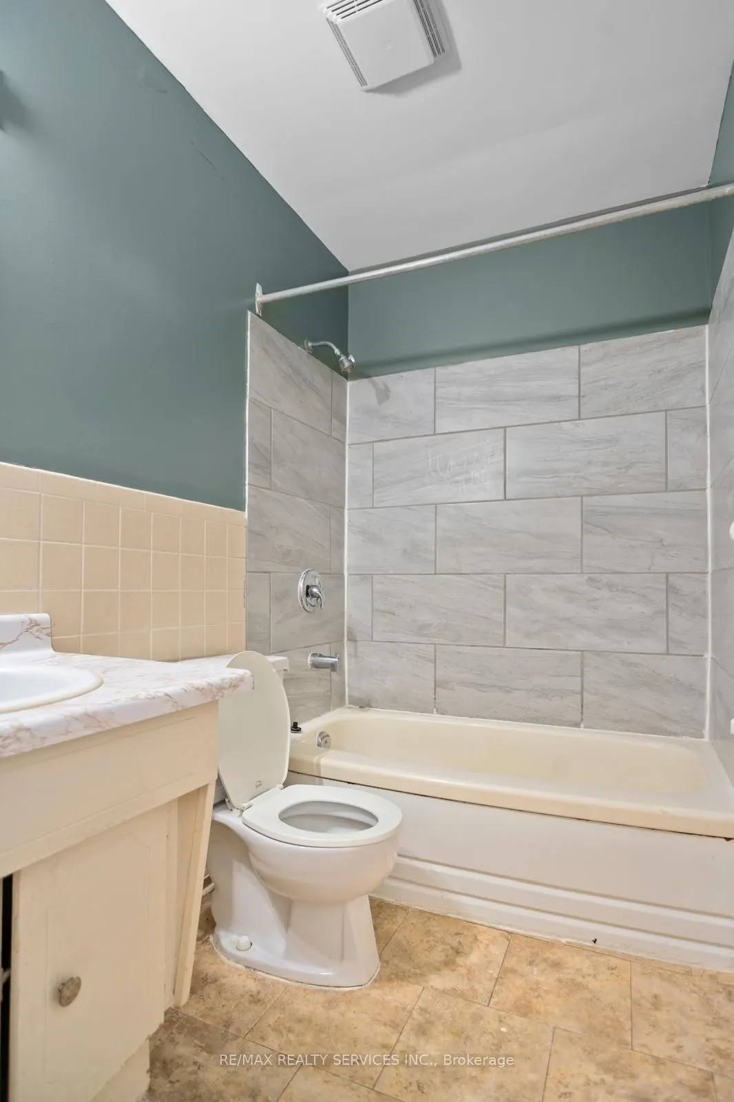 205 Boullee Street, #26