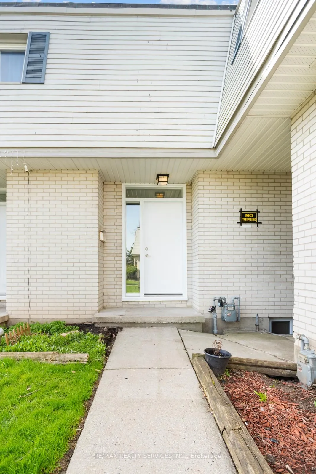 205 Boullee Street, #26