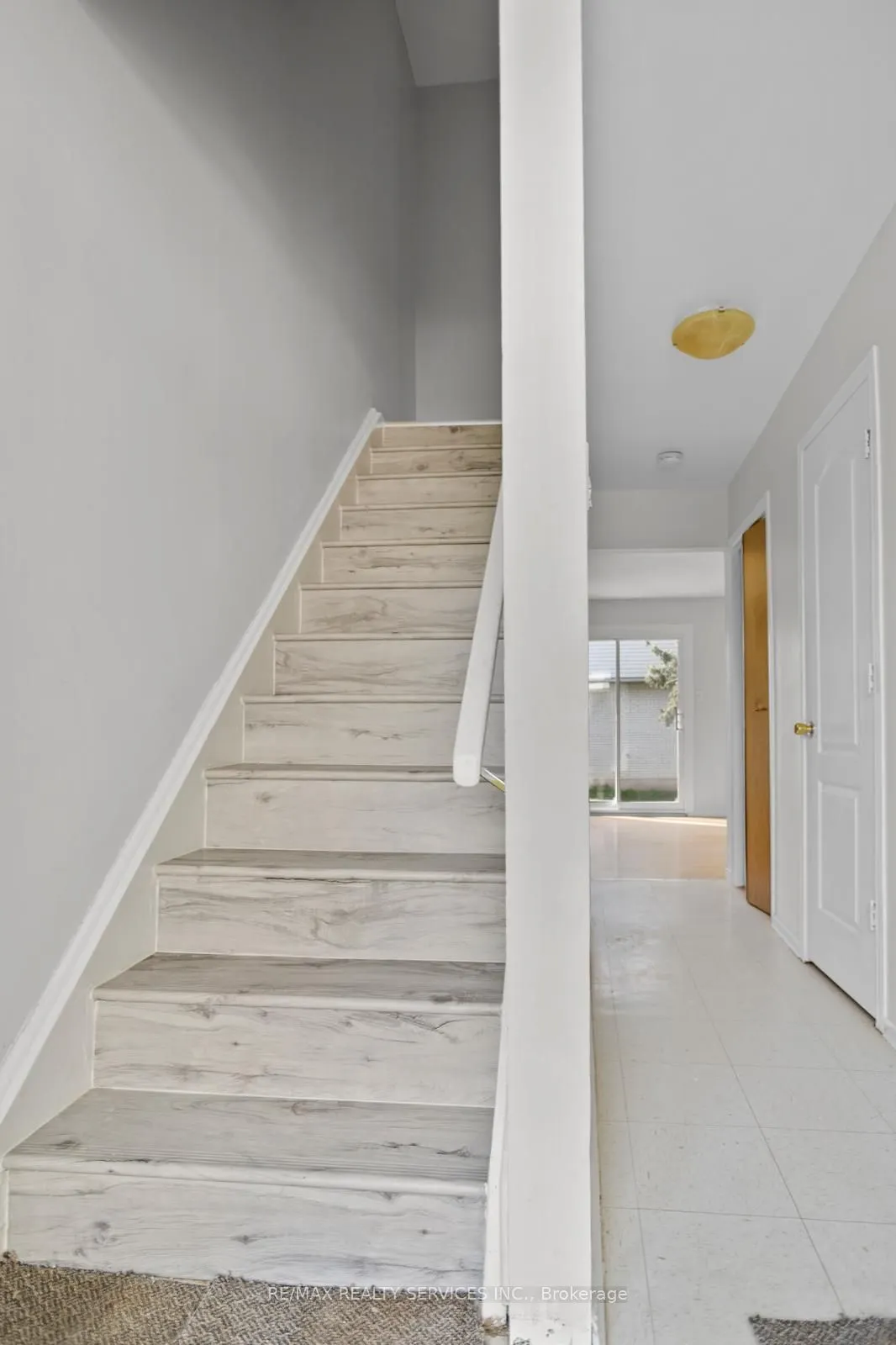 205 Boullee Street, #26
