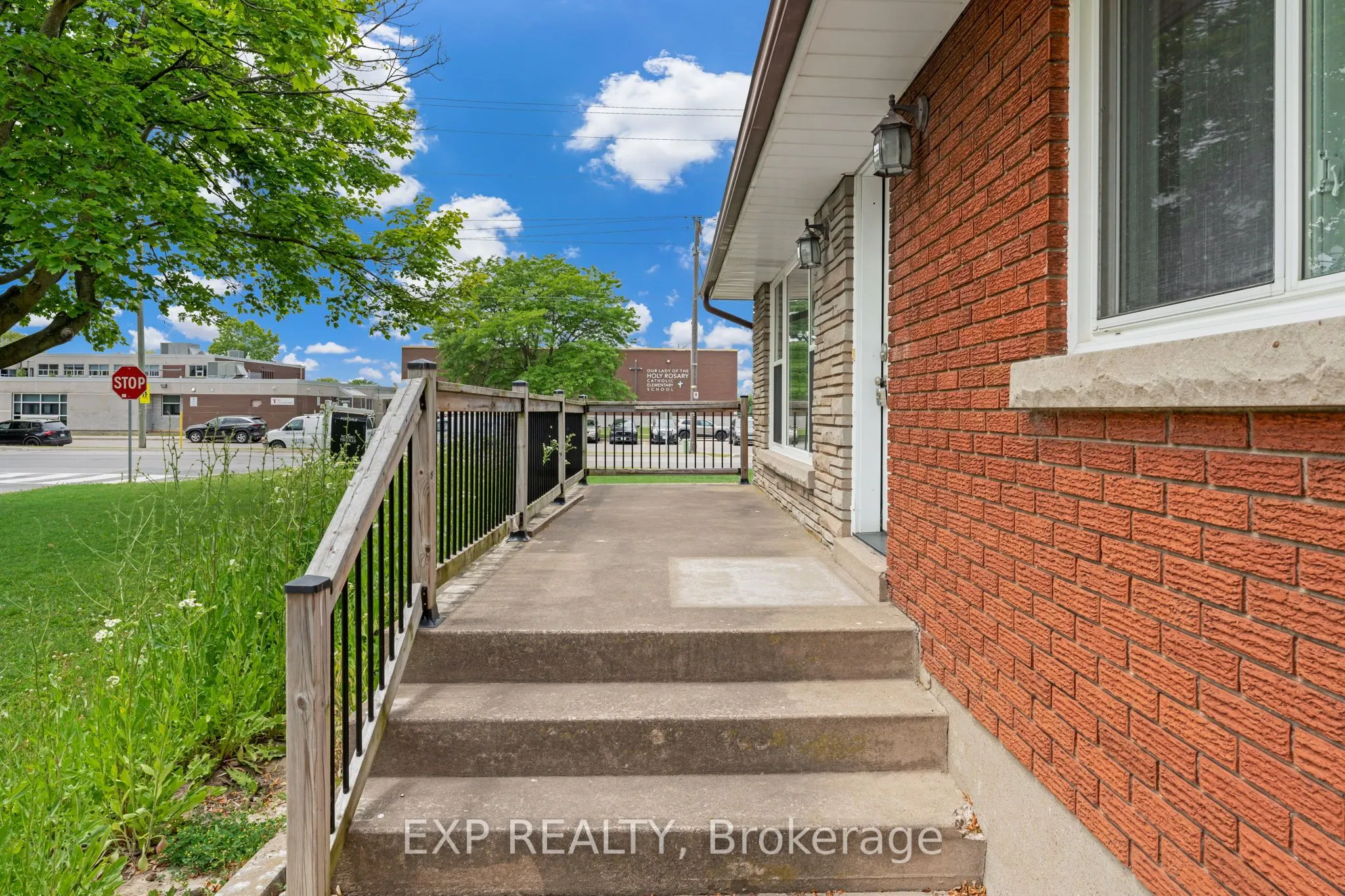 162 Ryerson Street