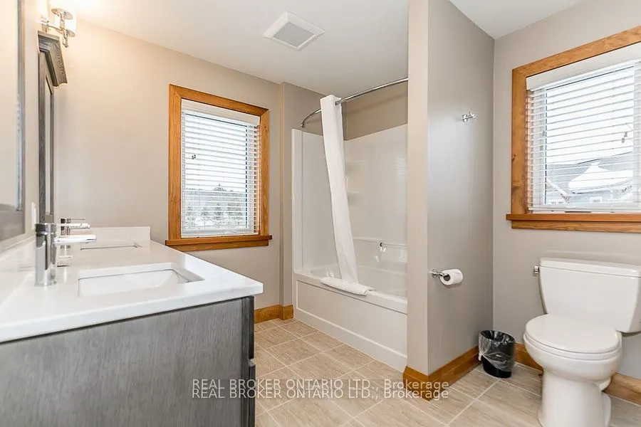 1841 Muskoka Road 118 W, #1B