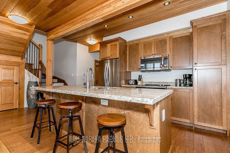 1841 Muskoka Road 118 W, #1B