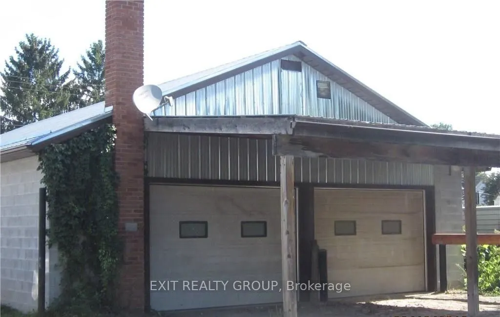 210 Mary Street