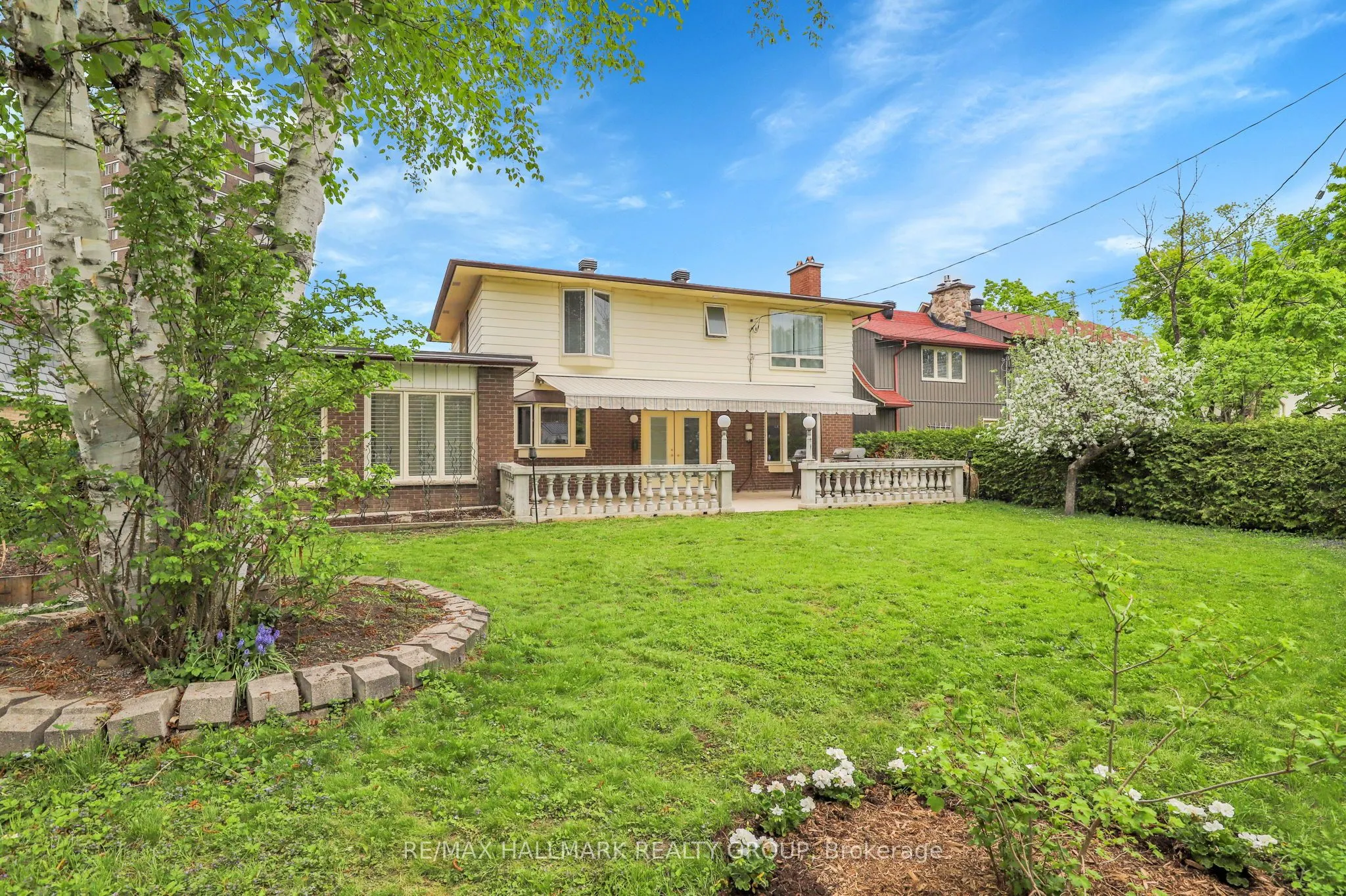 1712 Playfair Drive
