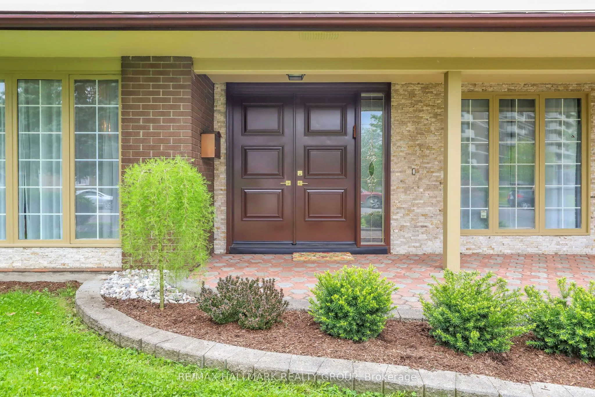 1712 Playfair Drive