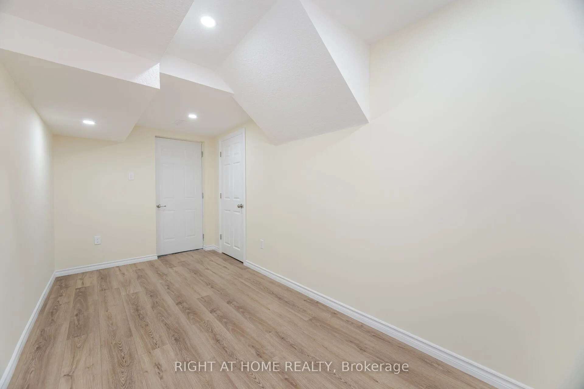 32 George Brier Drive W