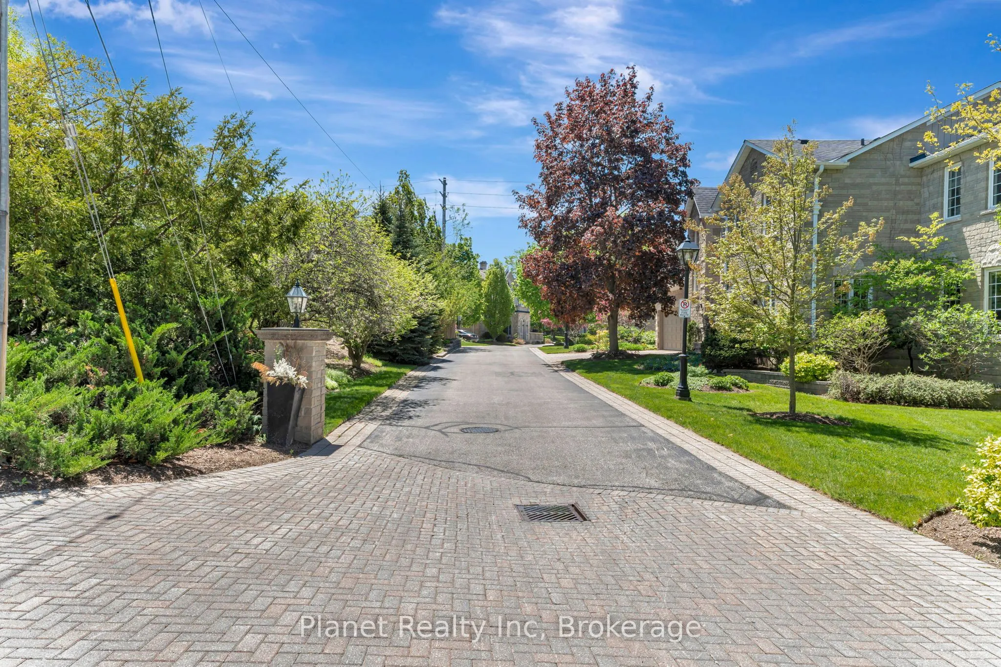 25 Manor Park Crescent #11