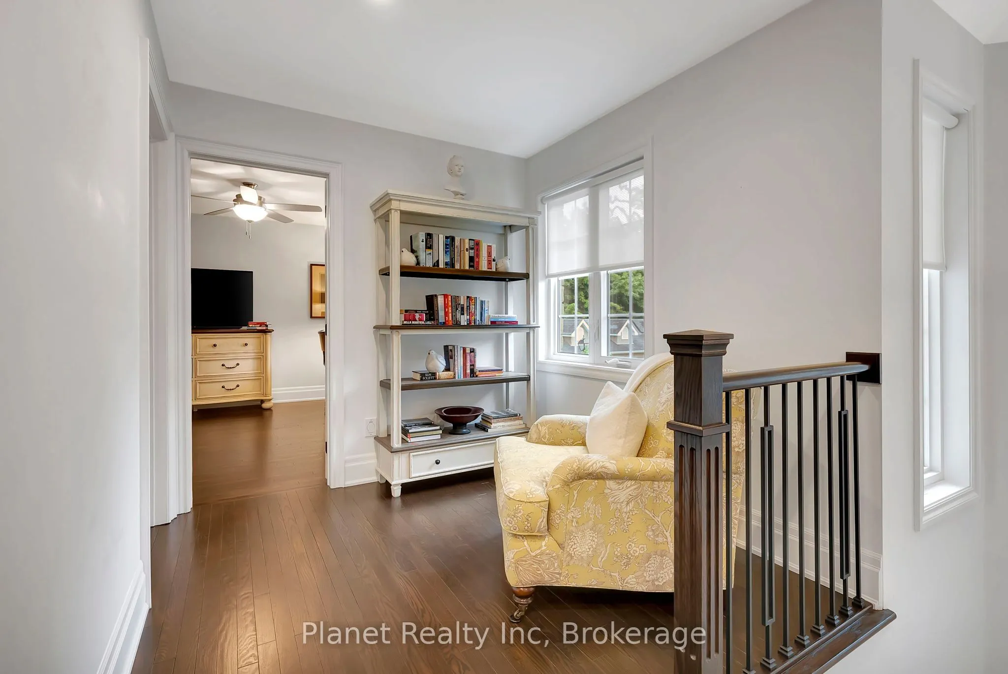 25 Manor Park Crescent #11