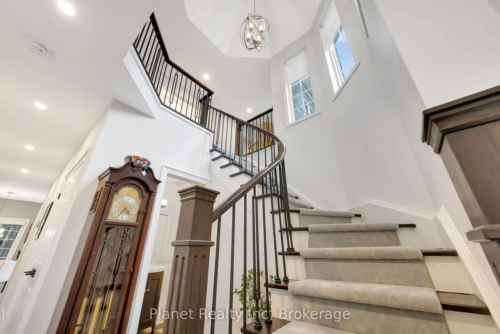 25 Manor Park Crescent #11