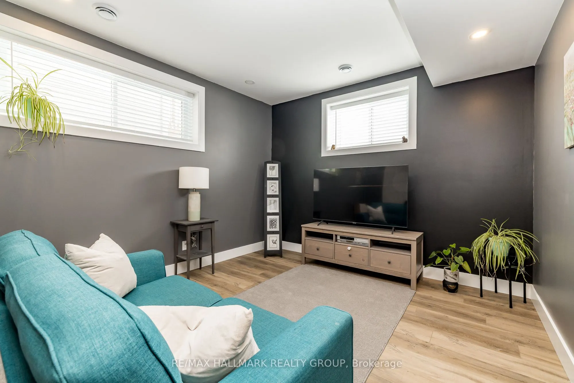 87 Cobblestone Drive