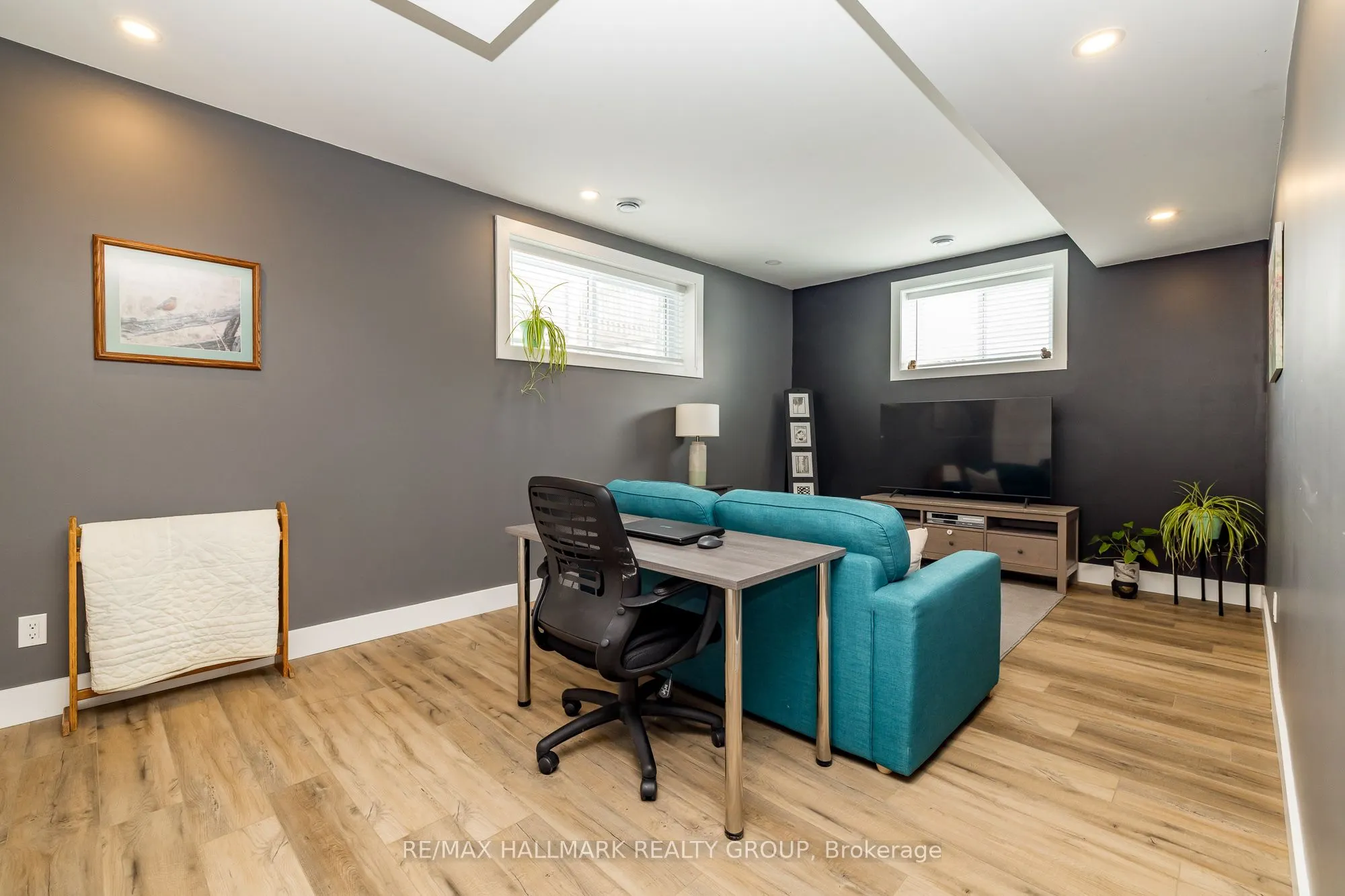 87 Cobblestone Drive