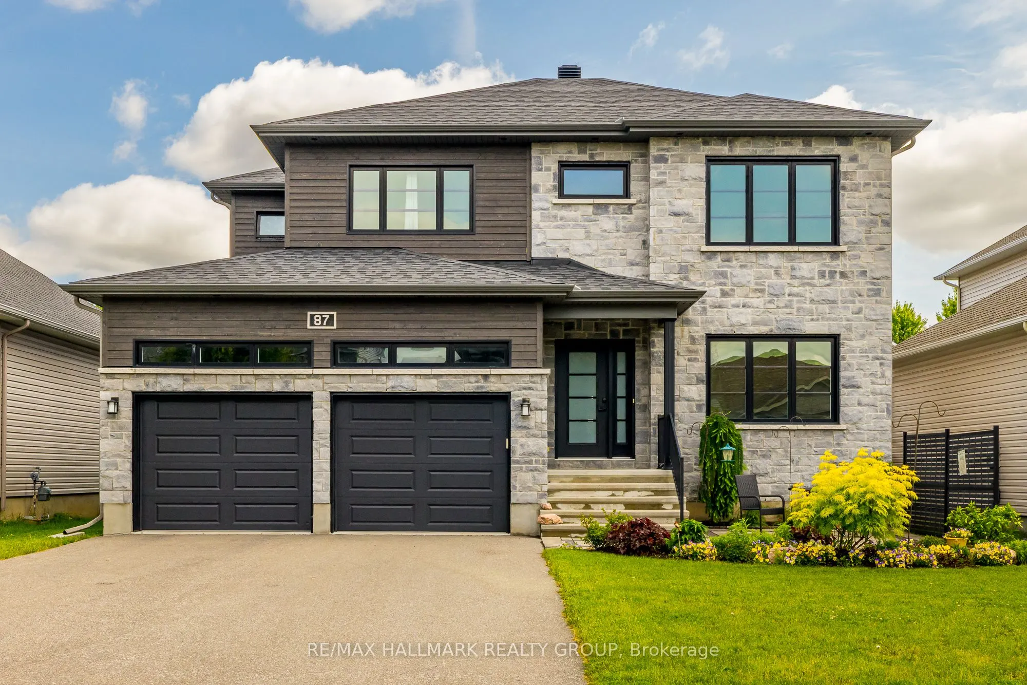 87 Cobblestone Drive