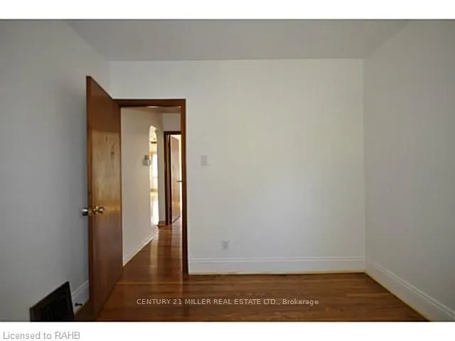 59 Longwood Road N