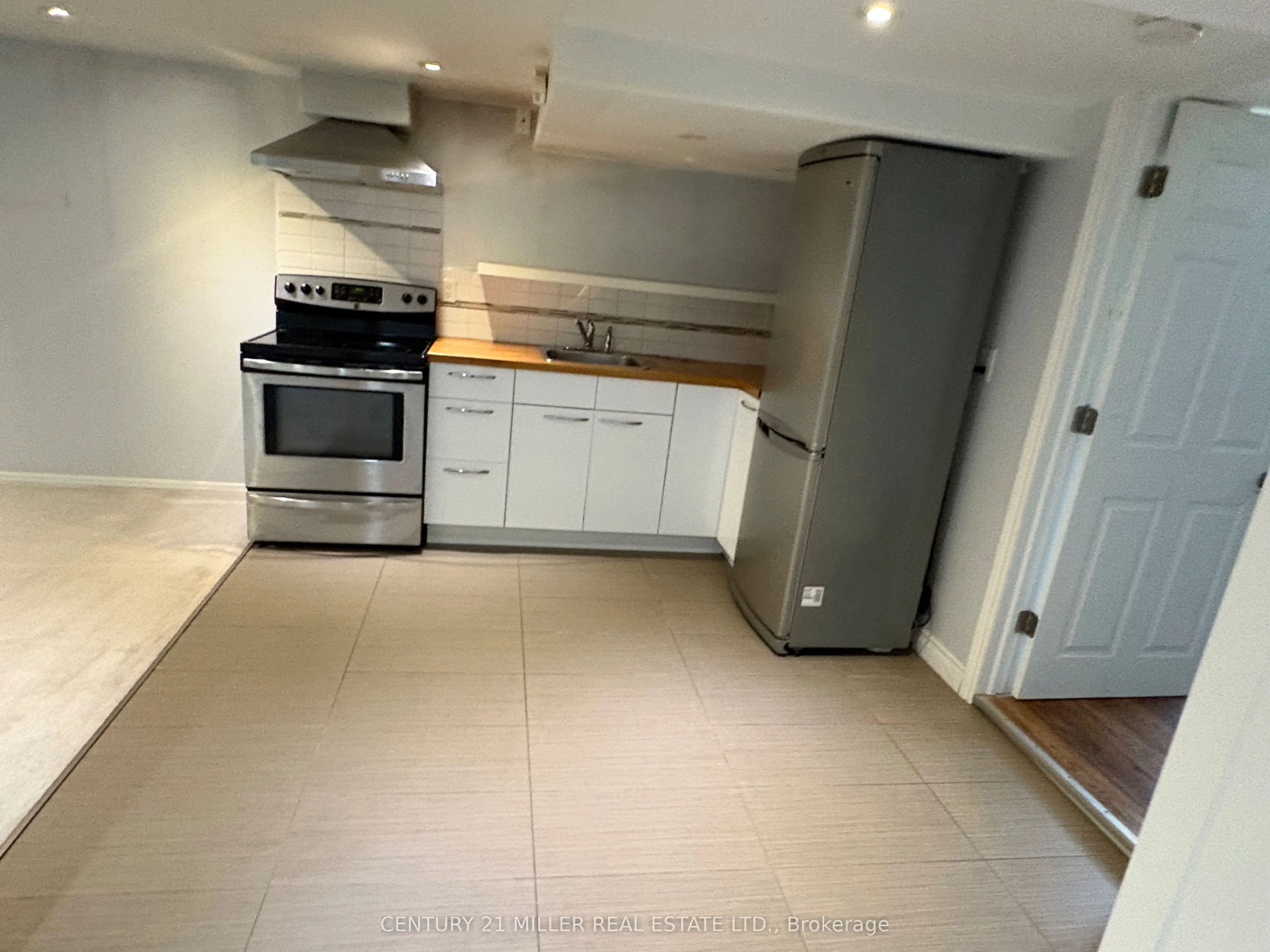 59 Longwood Road N