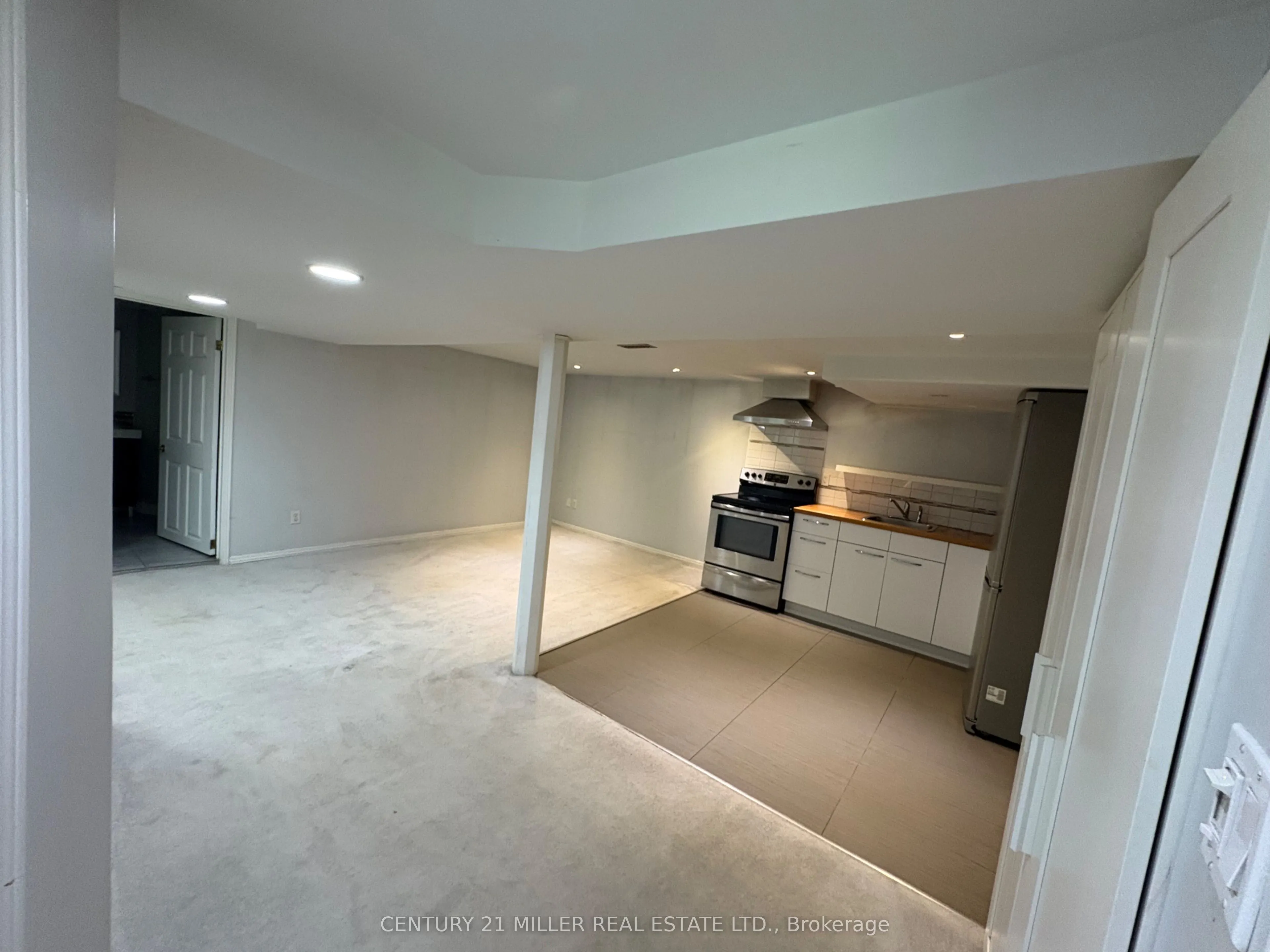 59 Longwood Road N
