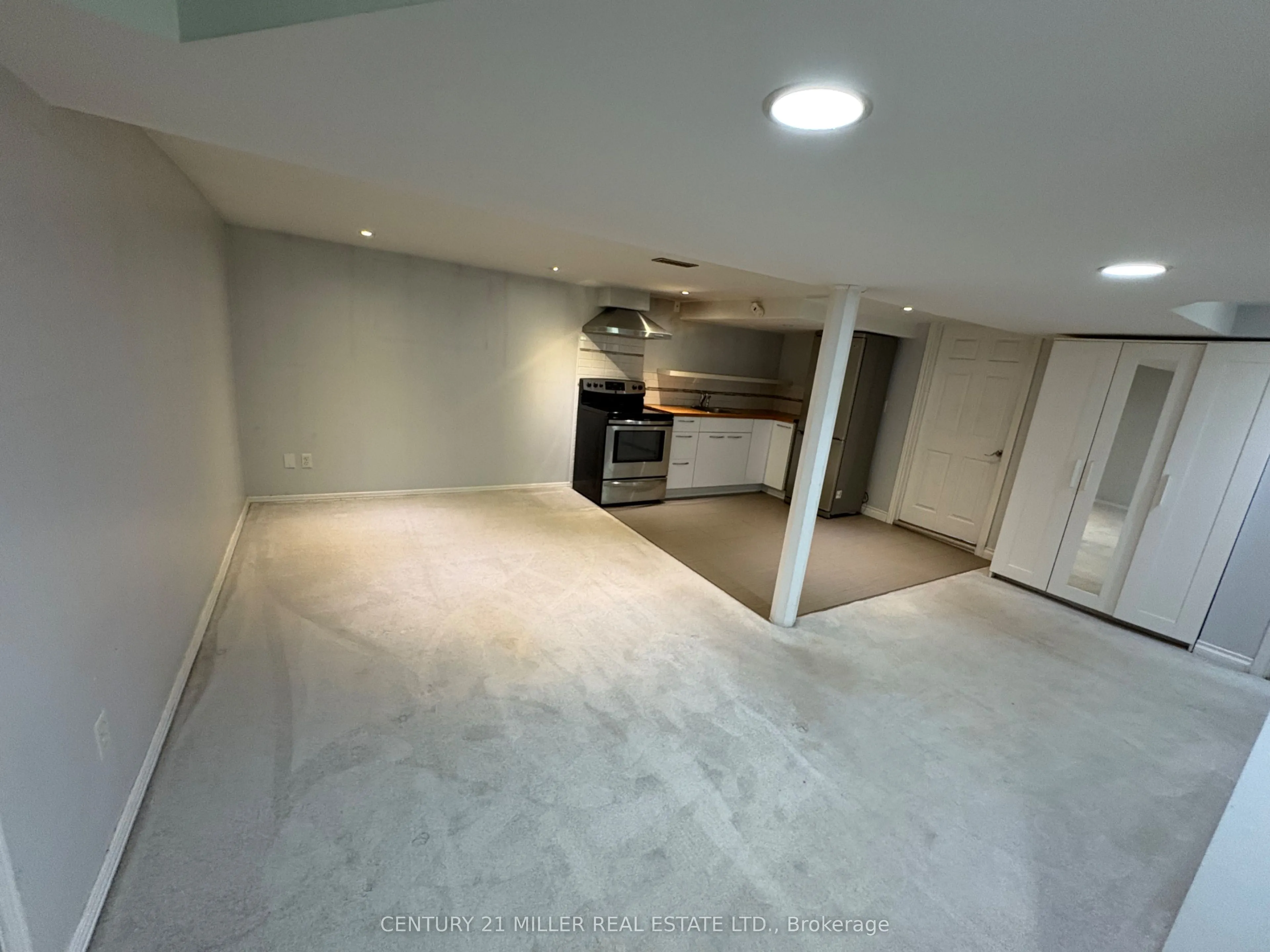 59 Longwood Road N