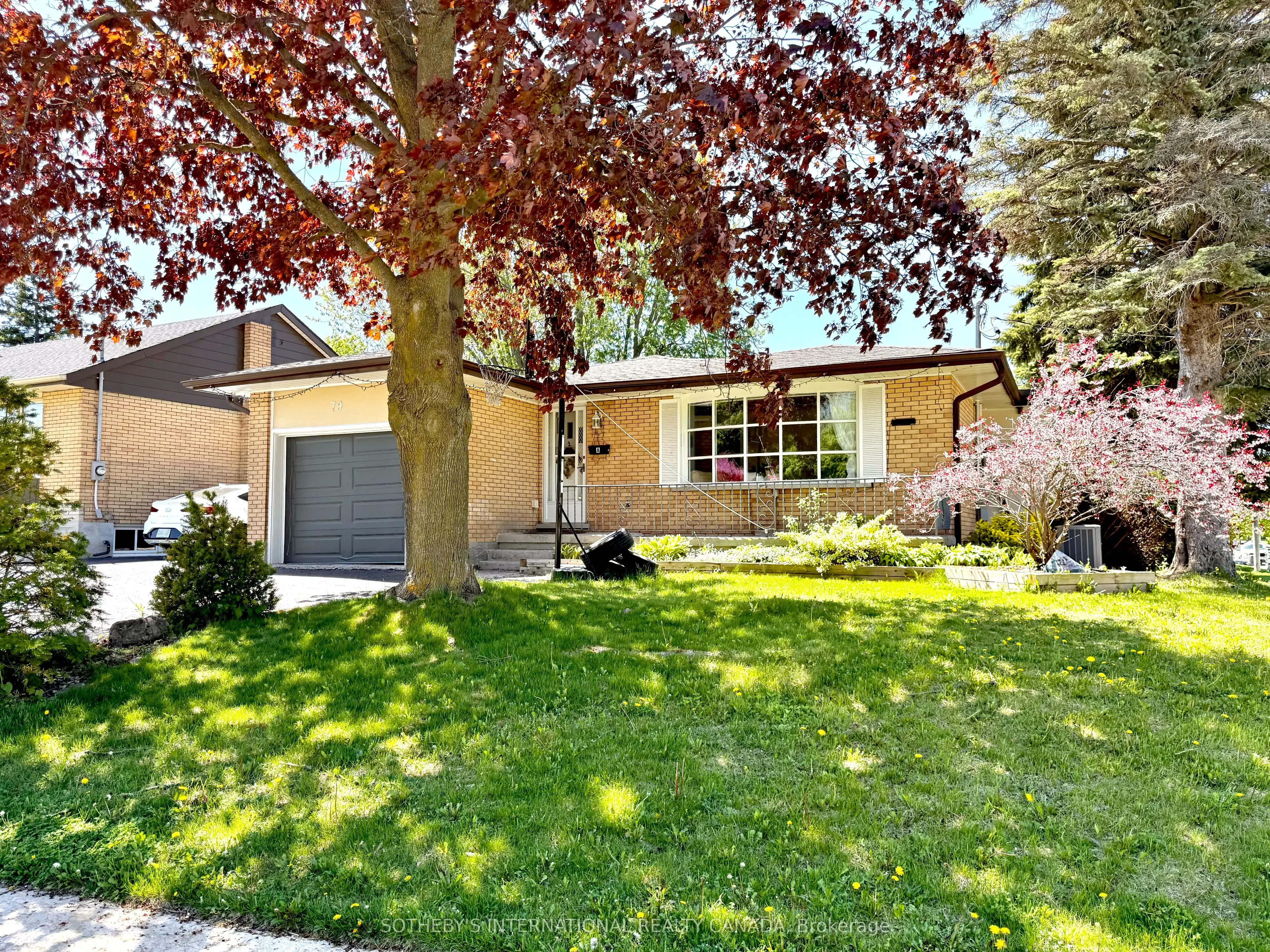 79 Ellis Crescent S