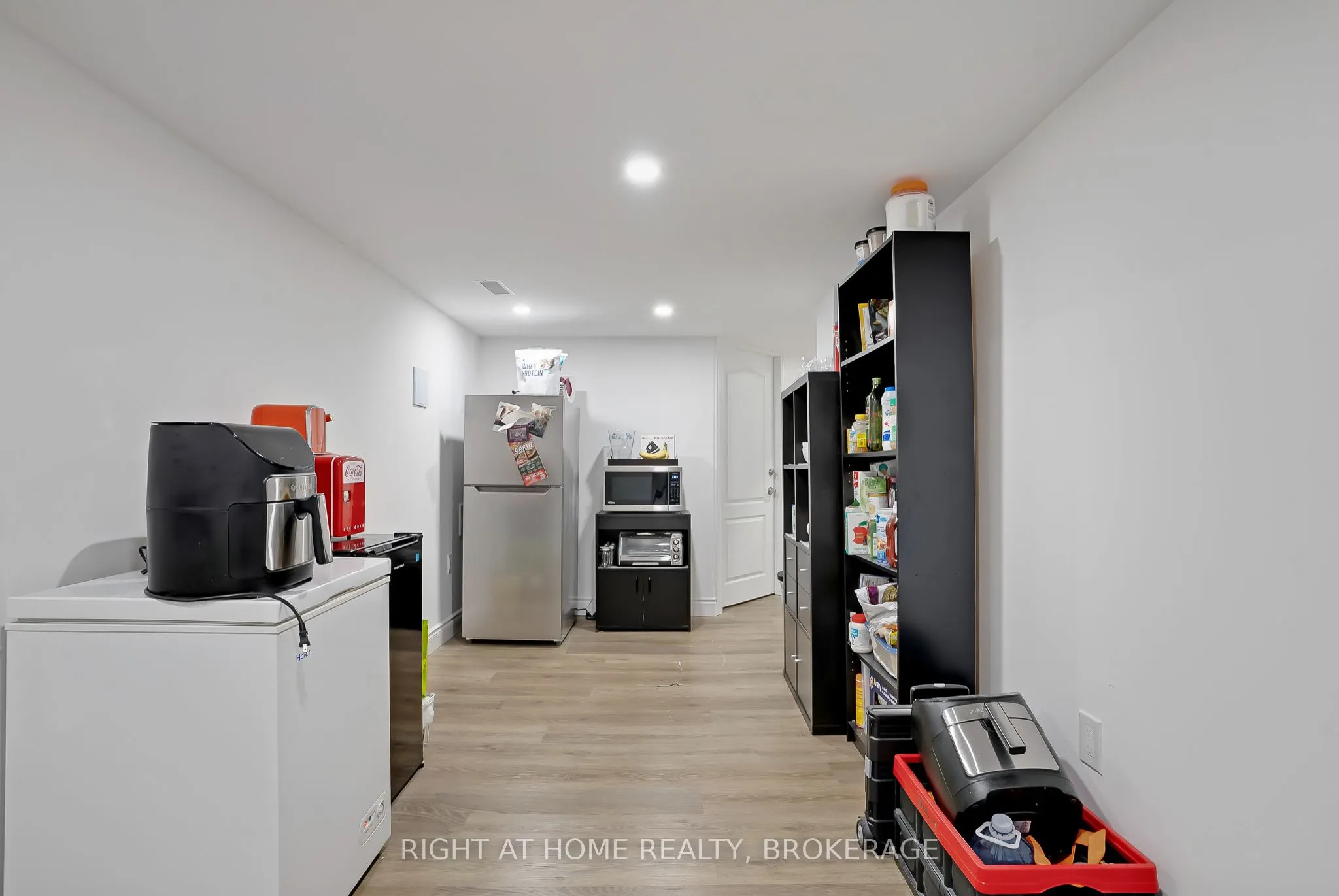 19 Robarts Drive