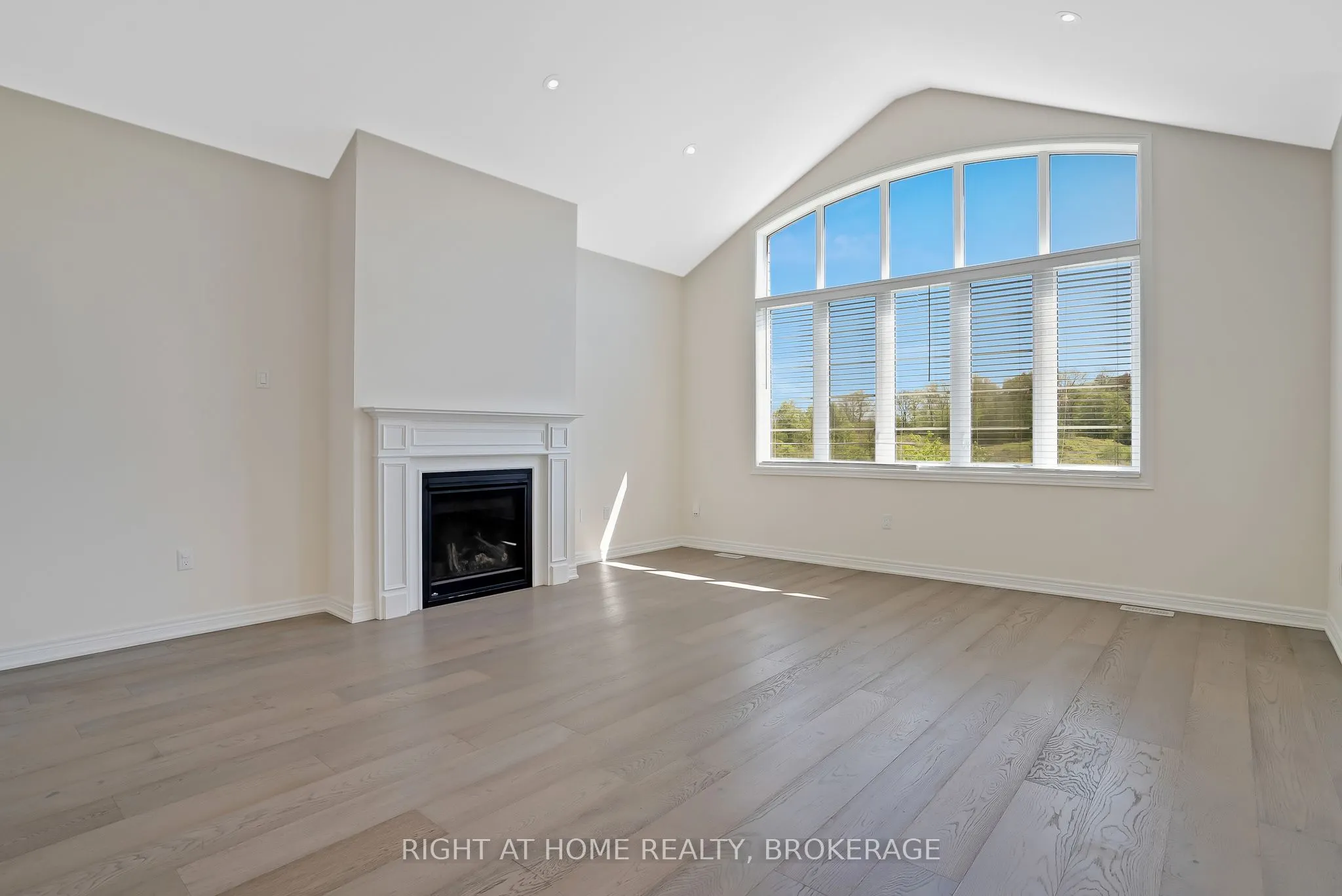19 Robarts Drive