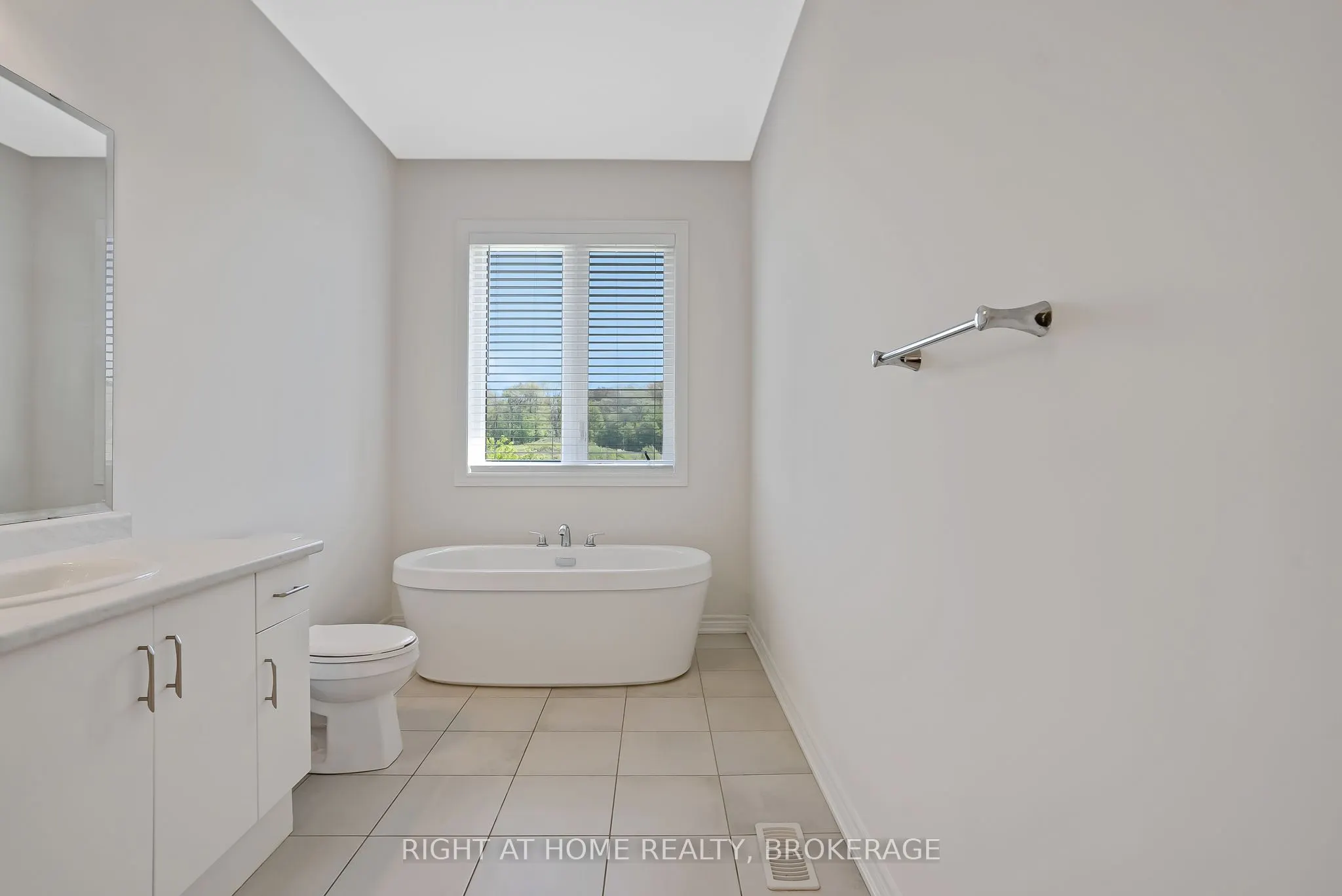 19 Robarts Drive