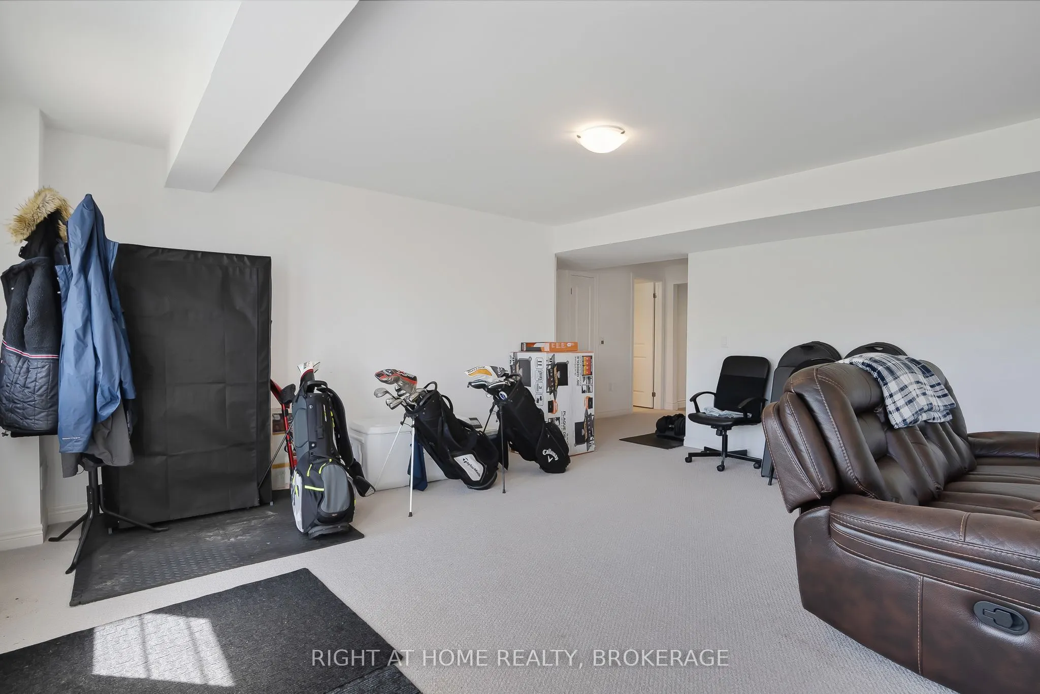 19 Robarts Drive