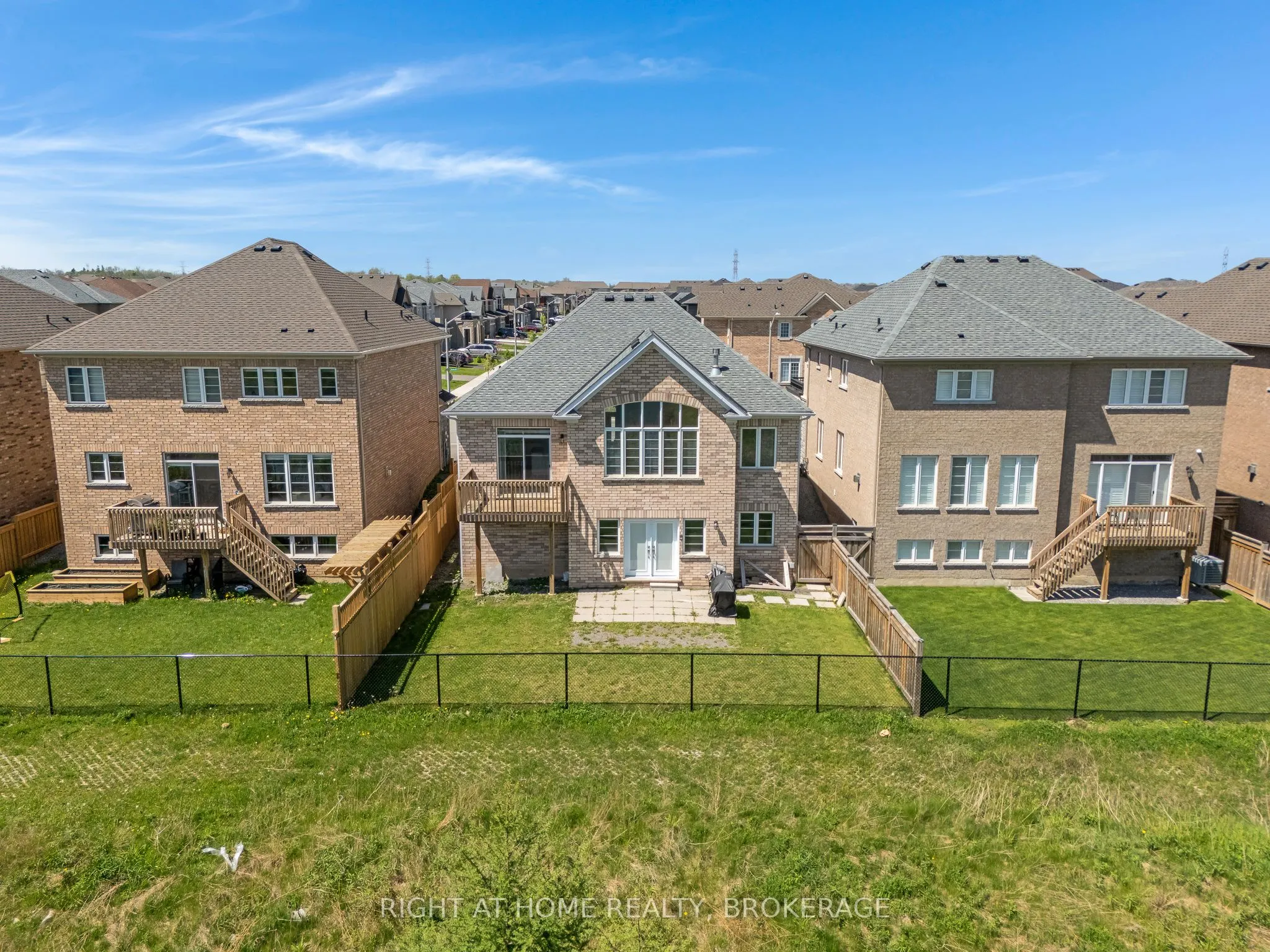 19 Robarts Drive