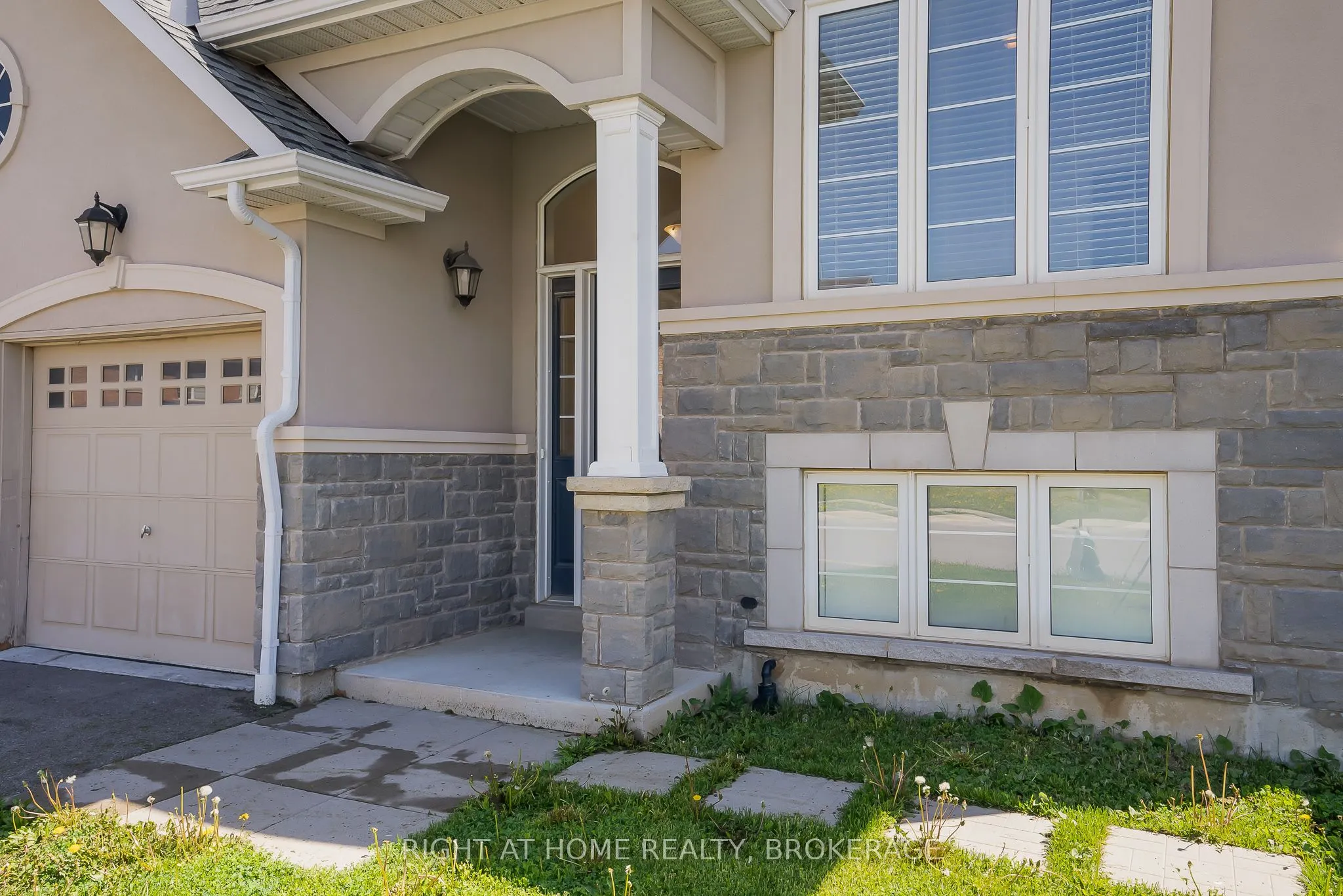 19 Robarts Drive