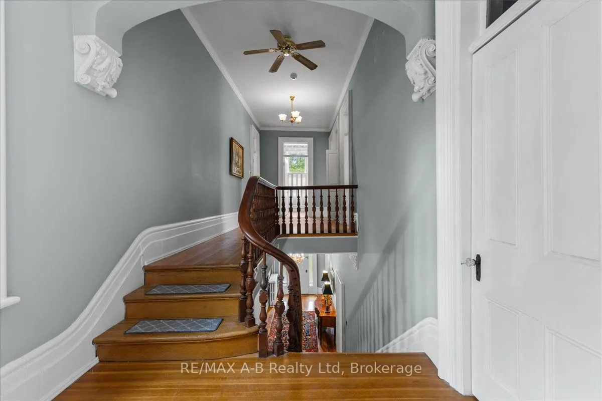 126 John Street N