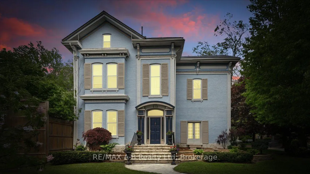 126 John Street N