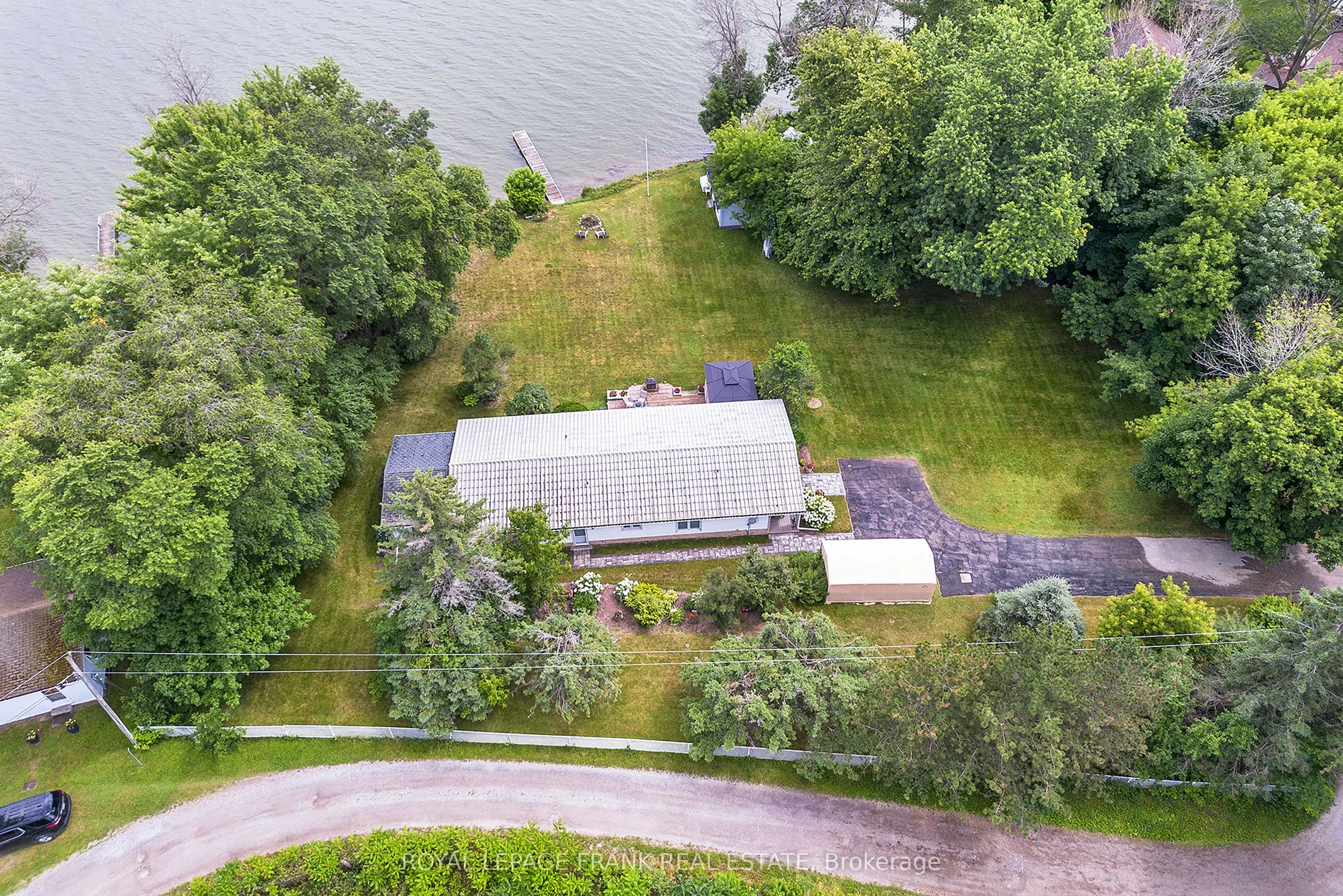 46 LAKEVIEW Boulevard