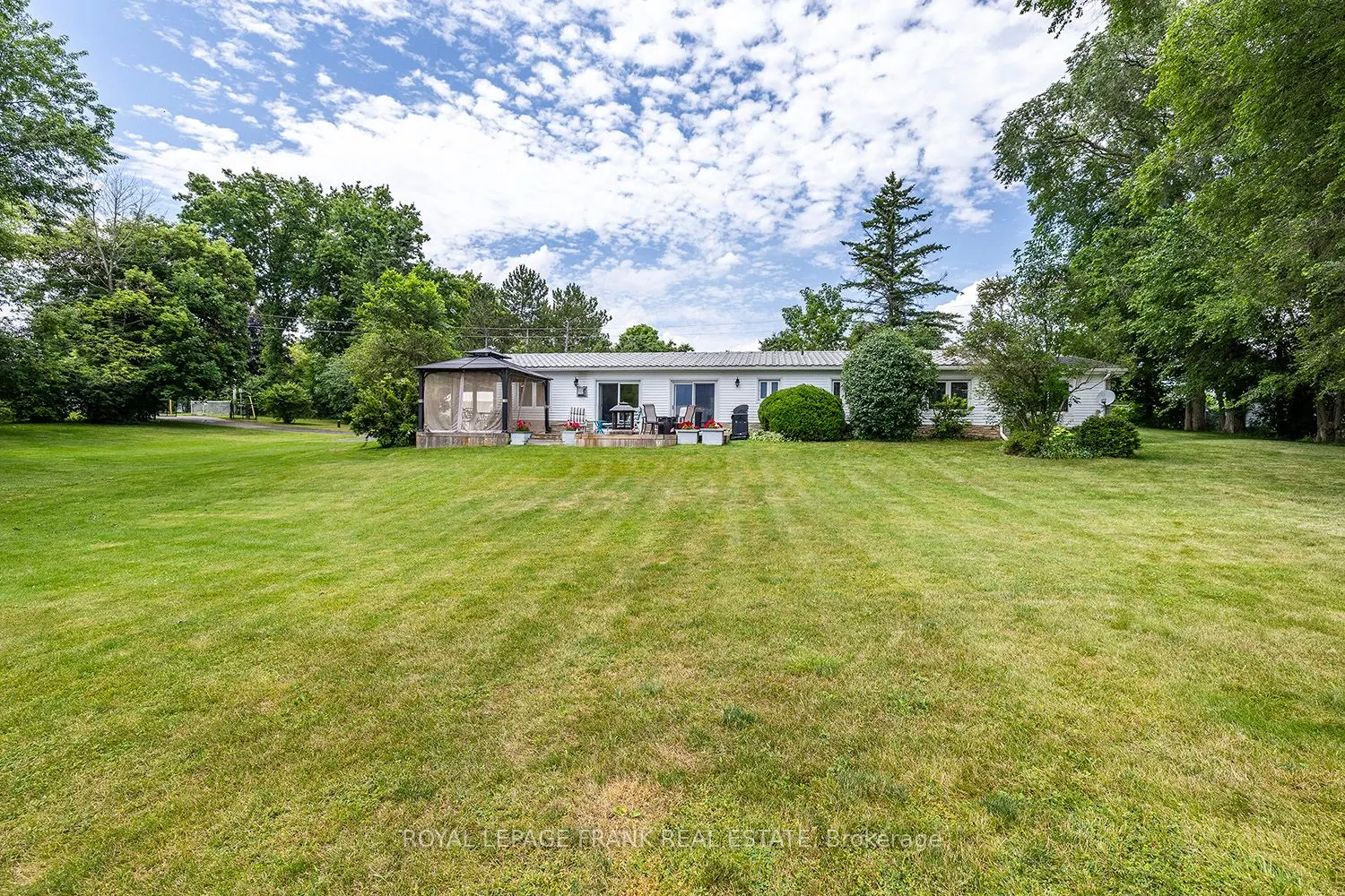 46 LAKEVIEW Boulevard