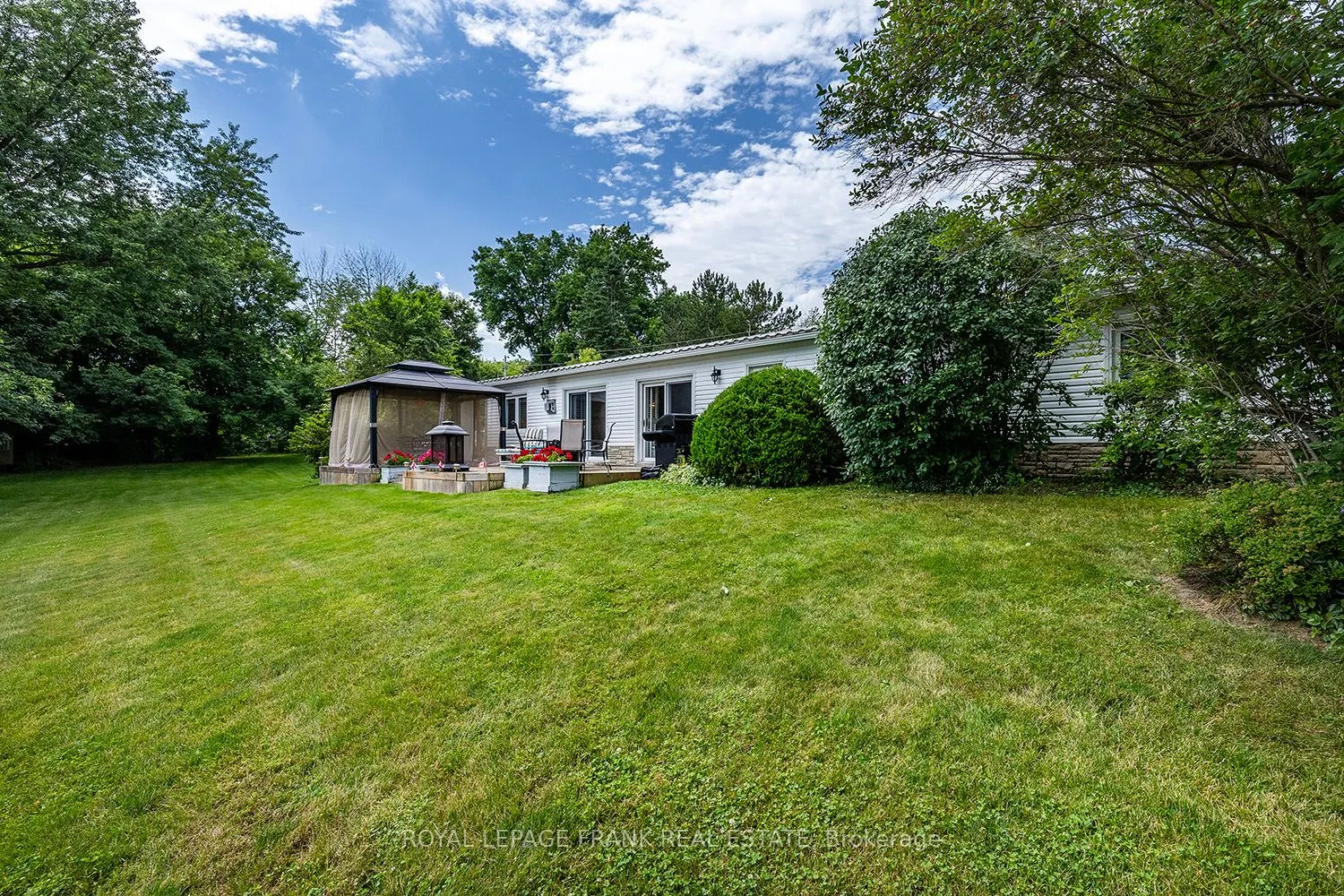 46 LAKEVIEW Boulevard